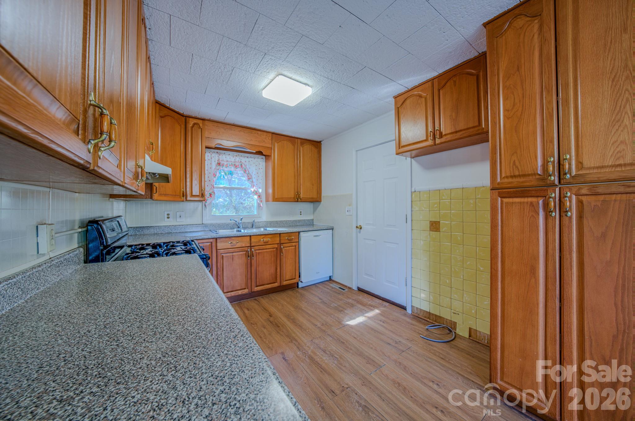550 Saluda Street — Hendersonville
