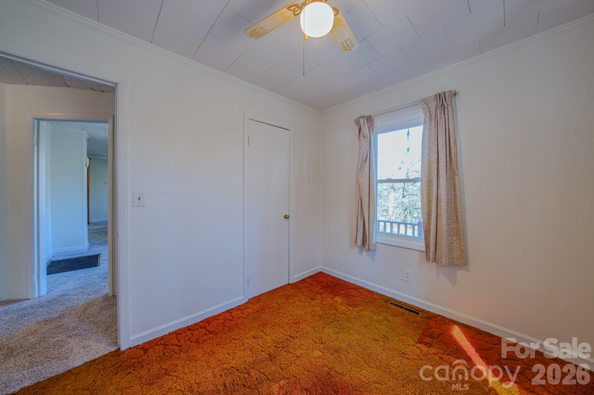 550 Saluda Street — Hendersonville