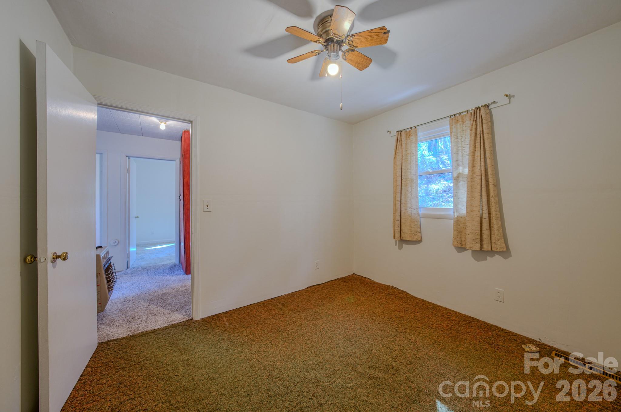 550 Saluda Street — Hendersonville