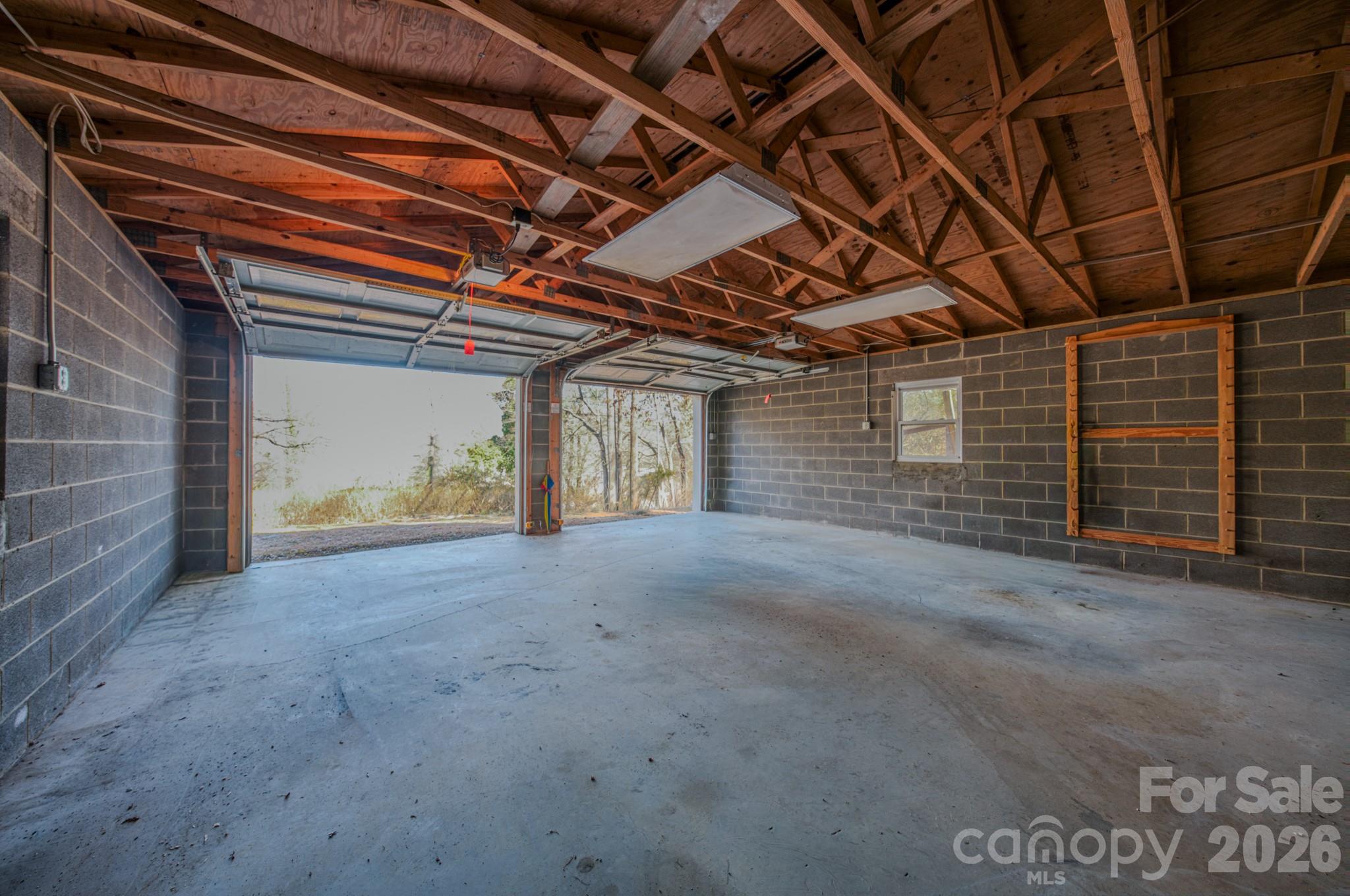 550 Saluda Street — Hendersonville