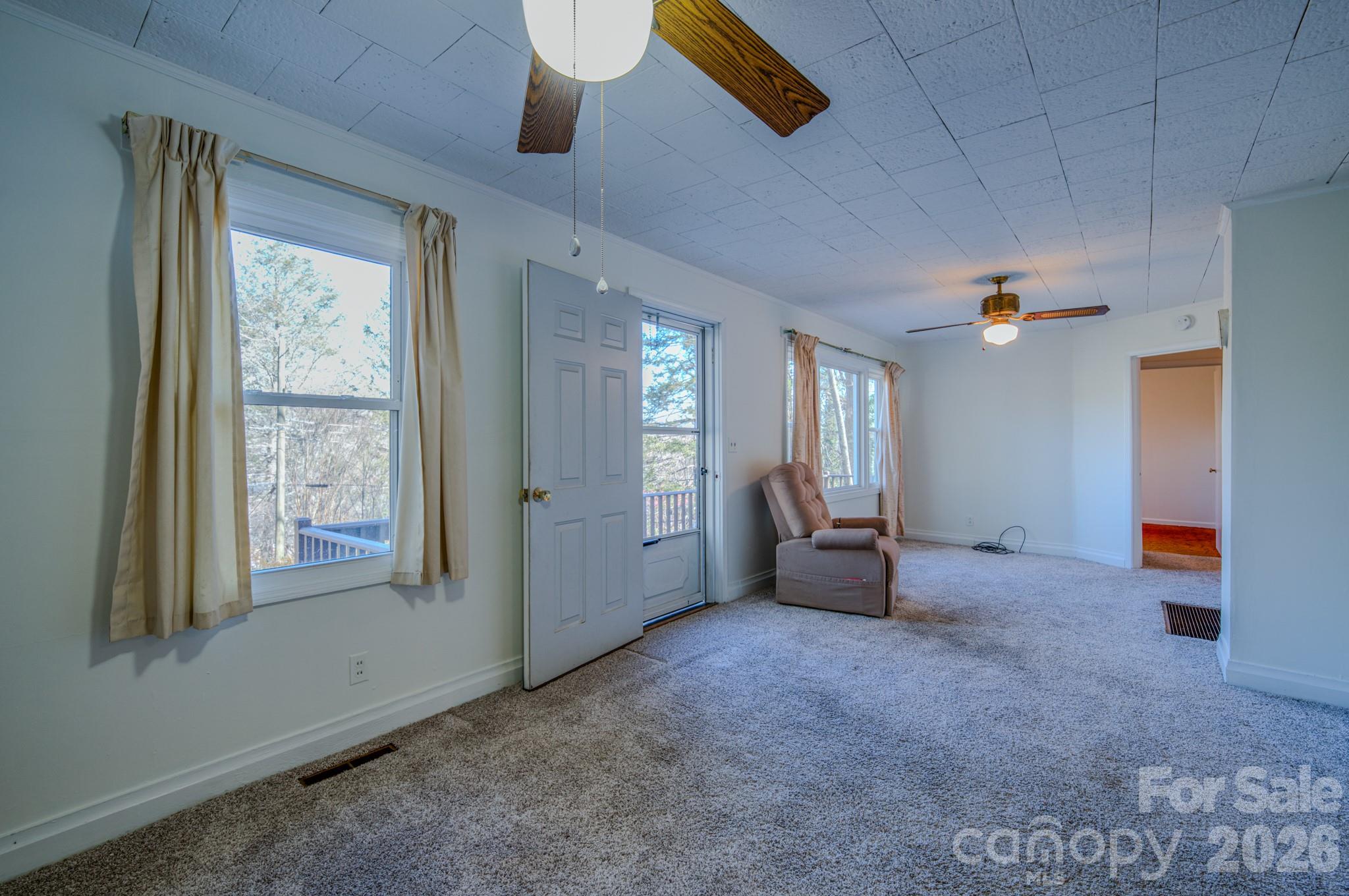 550 Saluda Street — Hendersonville