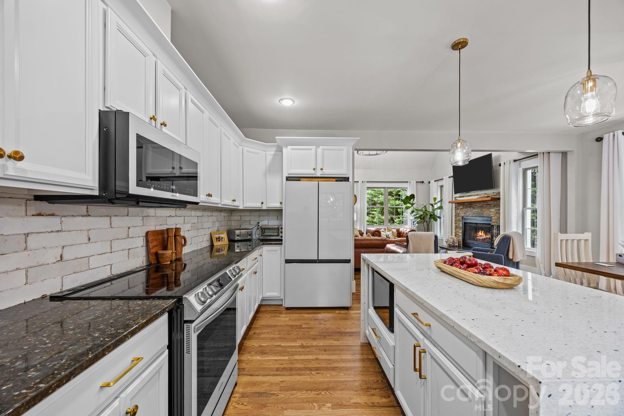 18 Oak Springs Drive — Arden