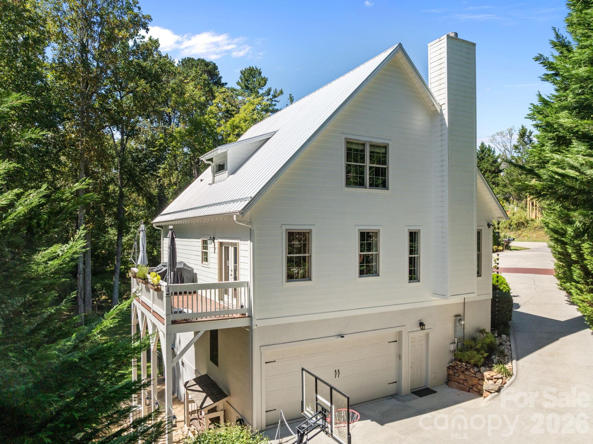 18 Oak Springs Drive — Arden