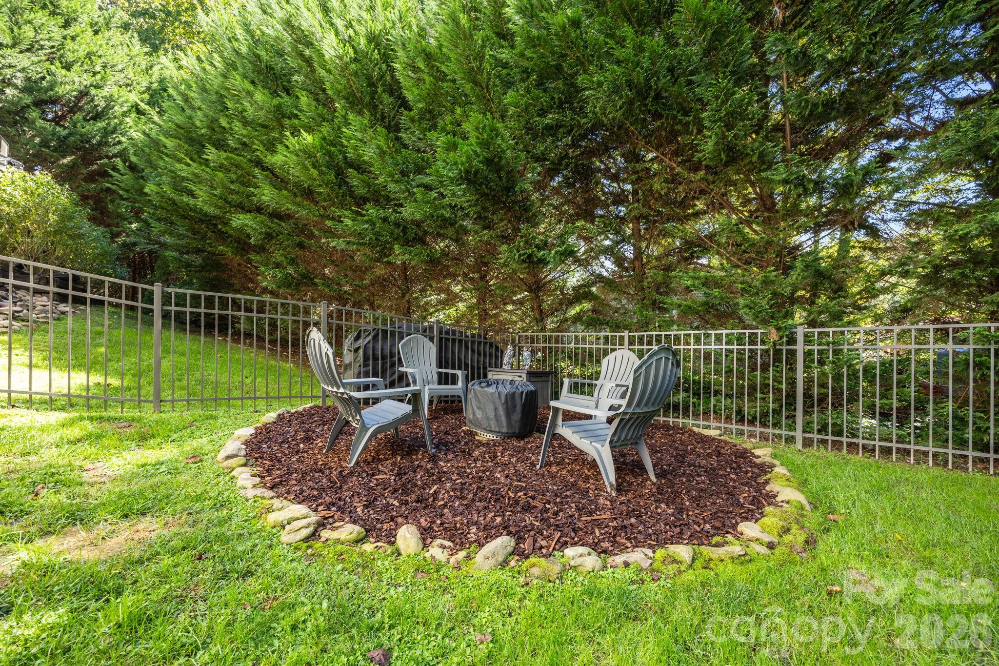 18 Oak Springs Drive — Arden