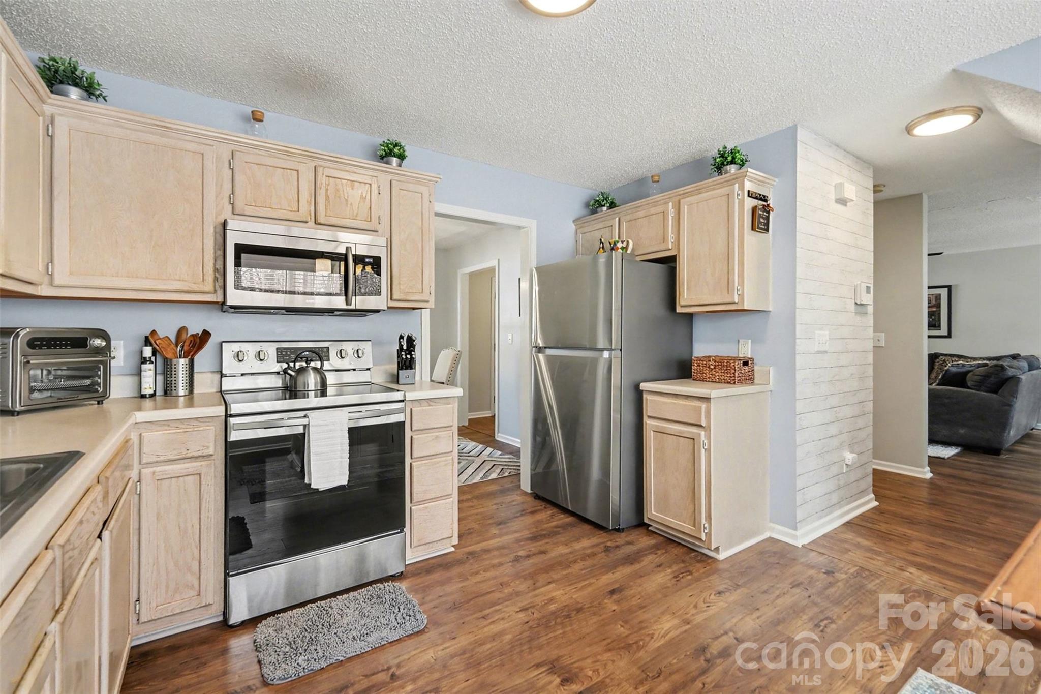 6323 Pine Hollow Drive — Charlotte