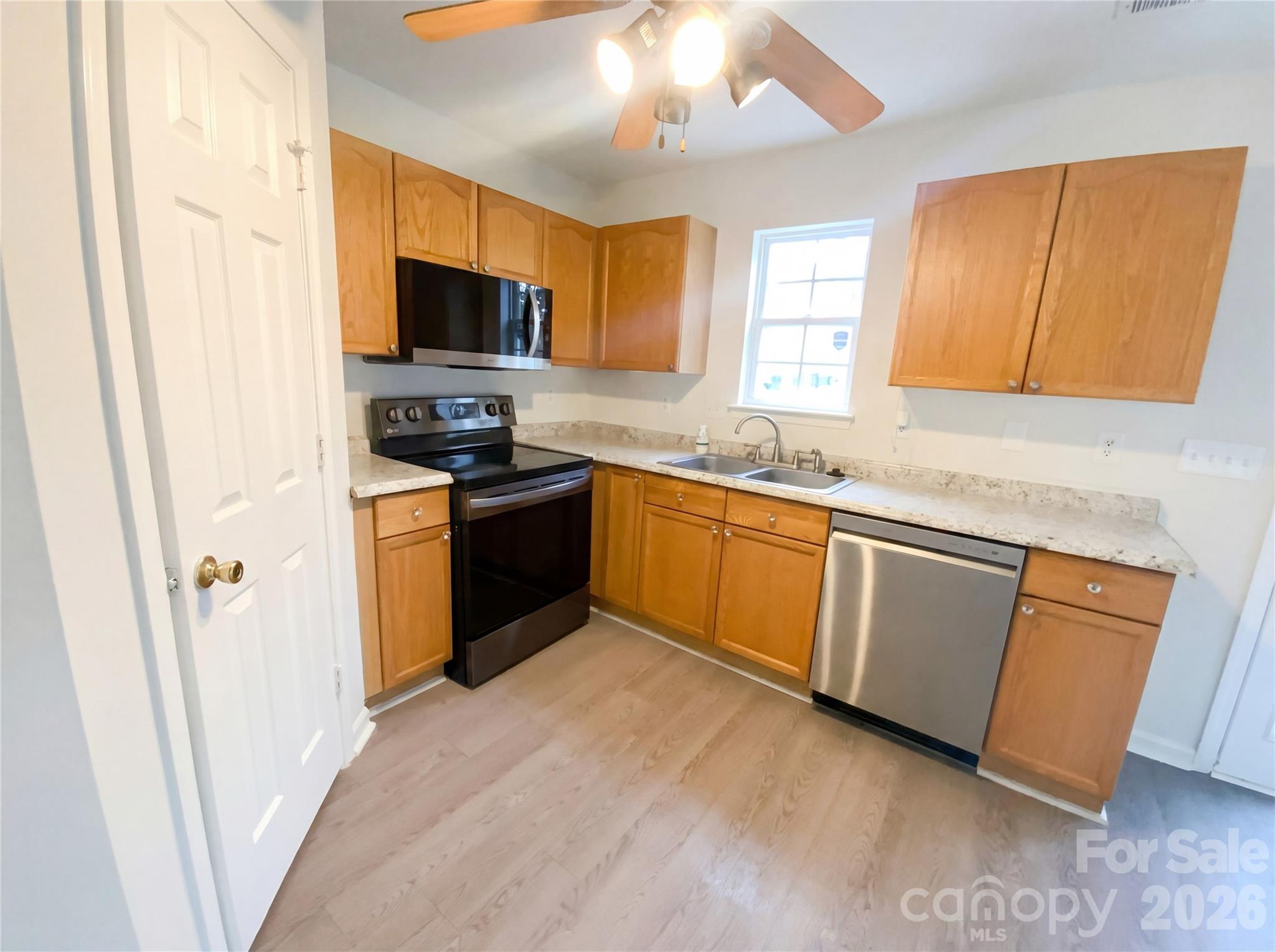 7136 Henderson Valley Lane — Charlotte
