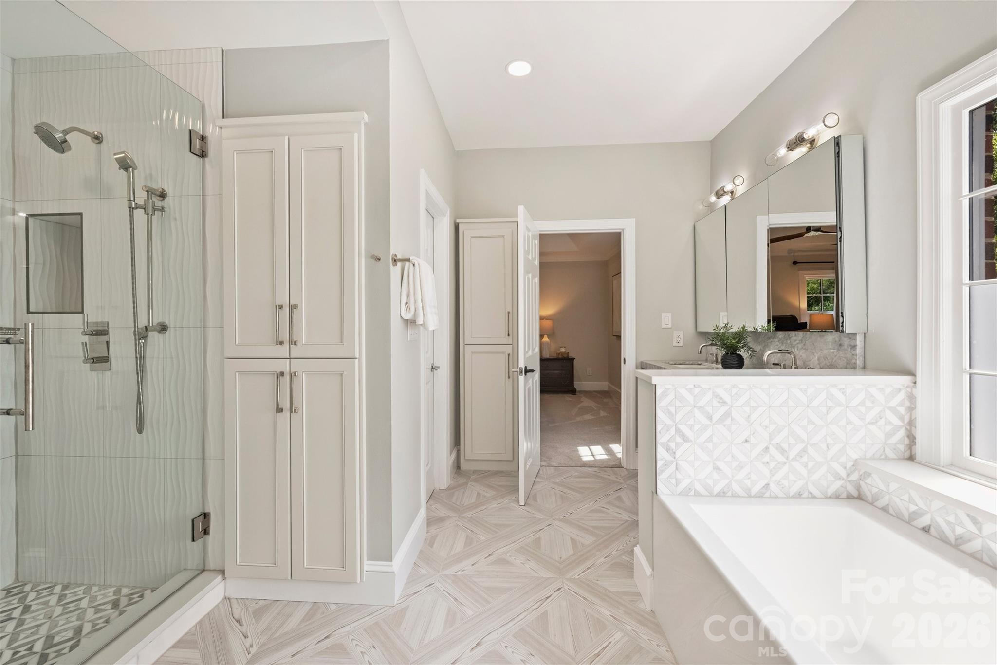 6504 Hunter Pine Lane — Charlotte