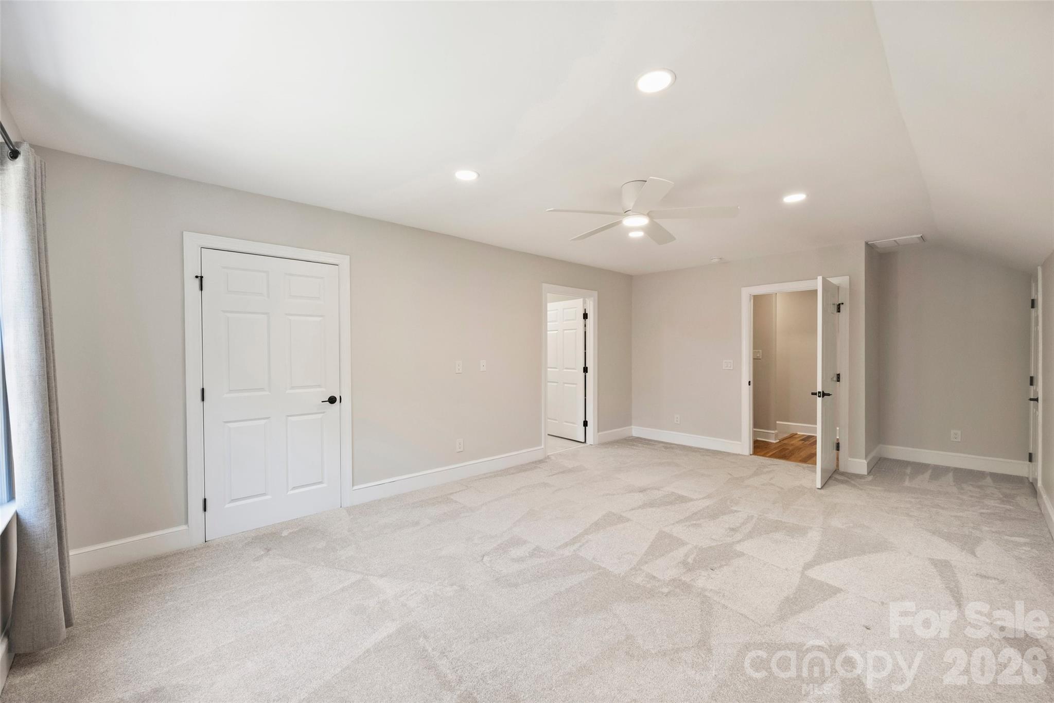 6504 Hunter Pine Lane — Charlotte
