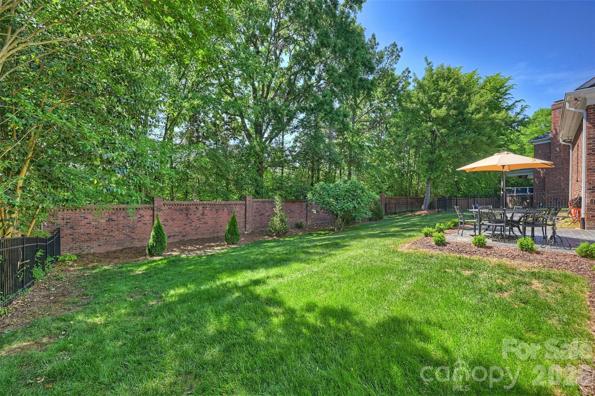 6504 Hunter Pine Lane — Charlotte