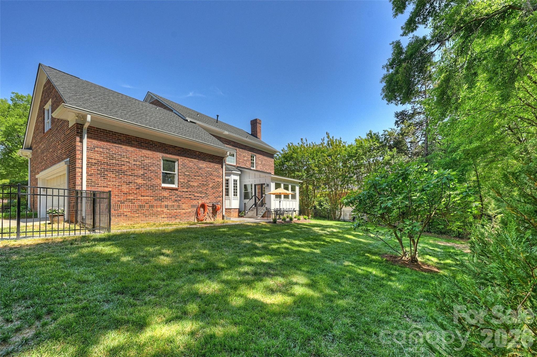 6504 Hunter Pine Lane — Charlotte