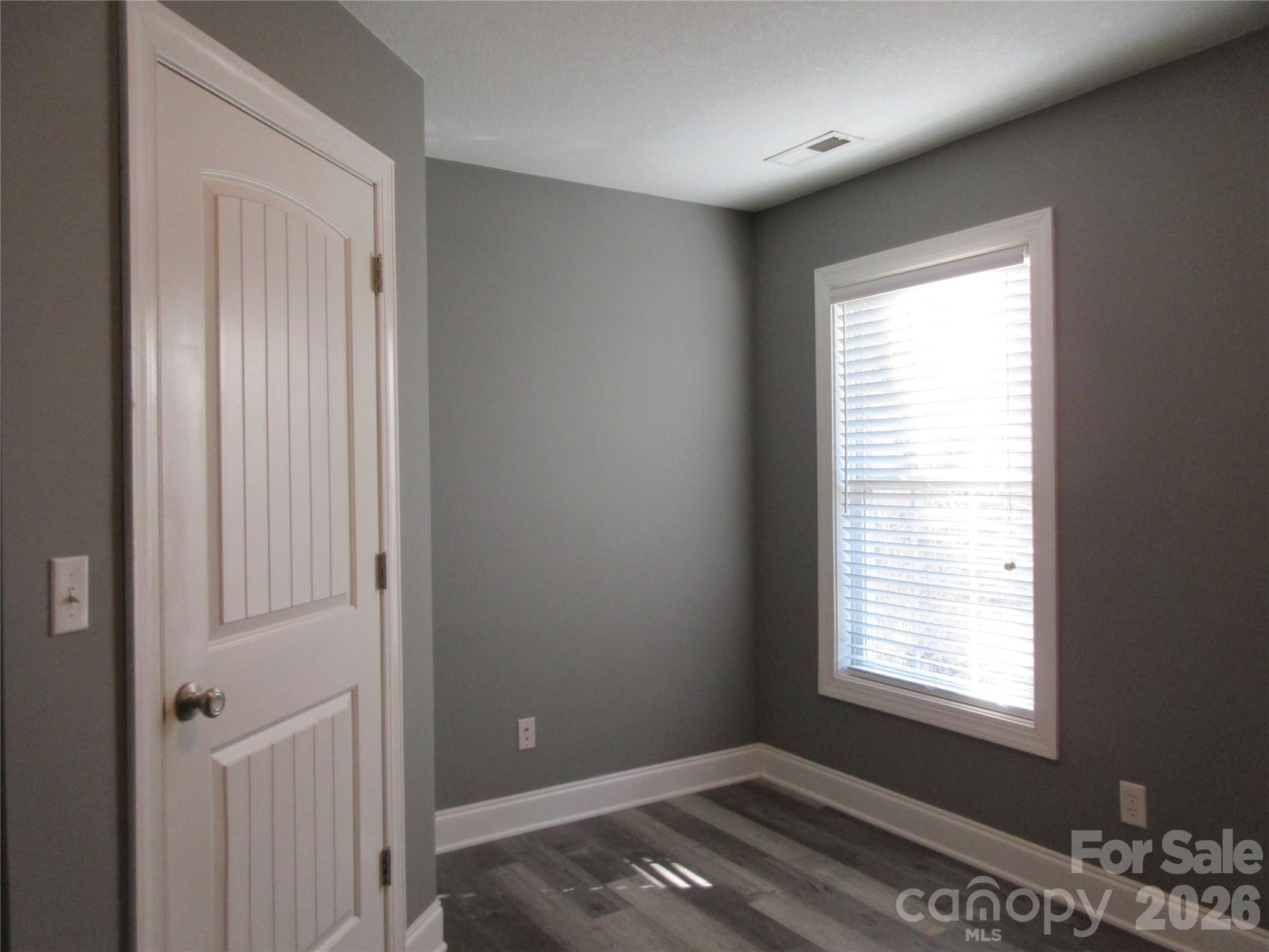 618 Brook Knoll Circle — Weaverville