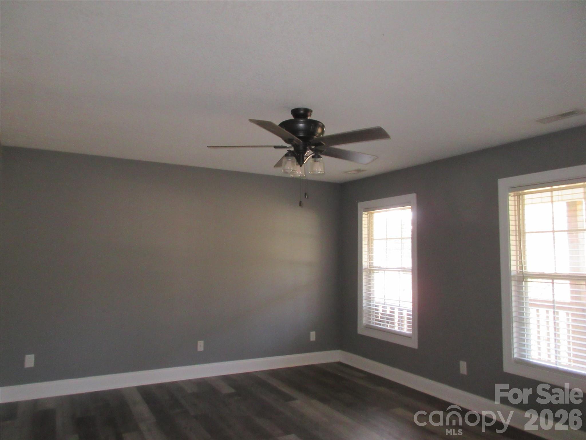 618 Brook Knoll Circle — Weaverville