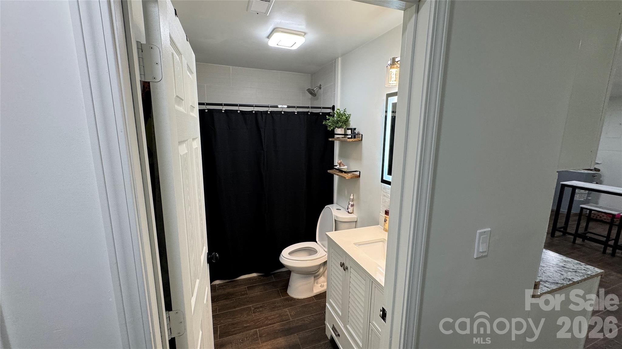143 Mountain View Street — Forest City