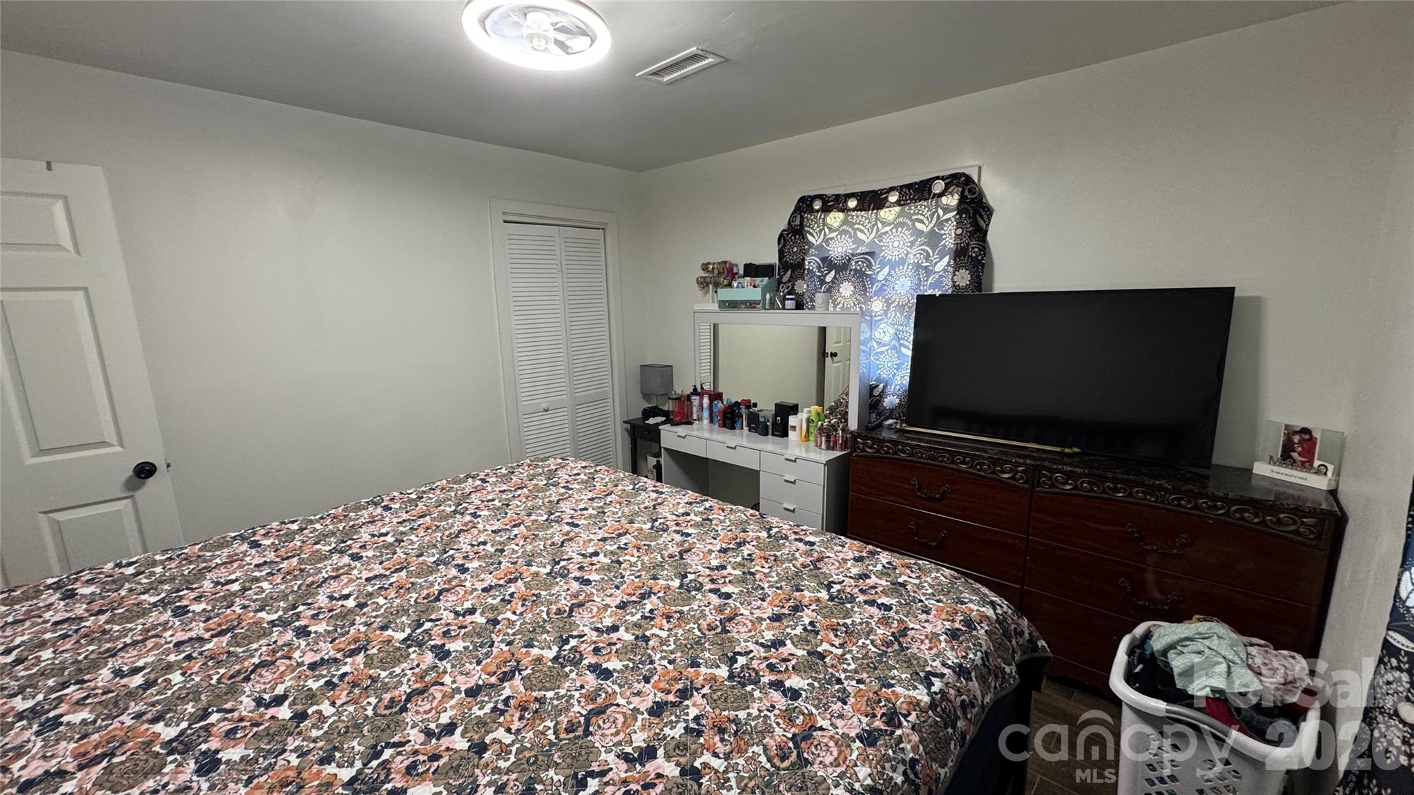 143 Mountain View Street — Forest City