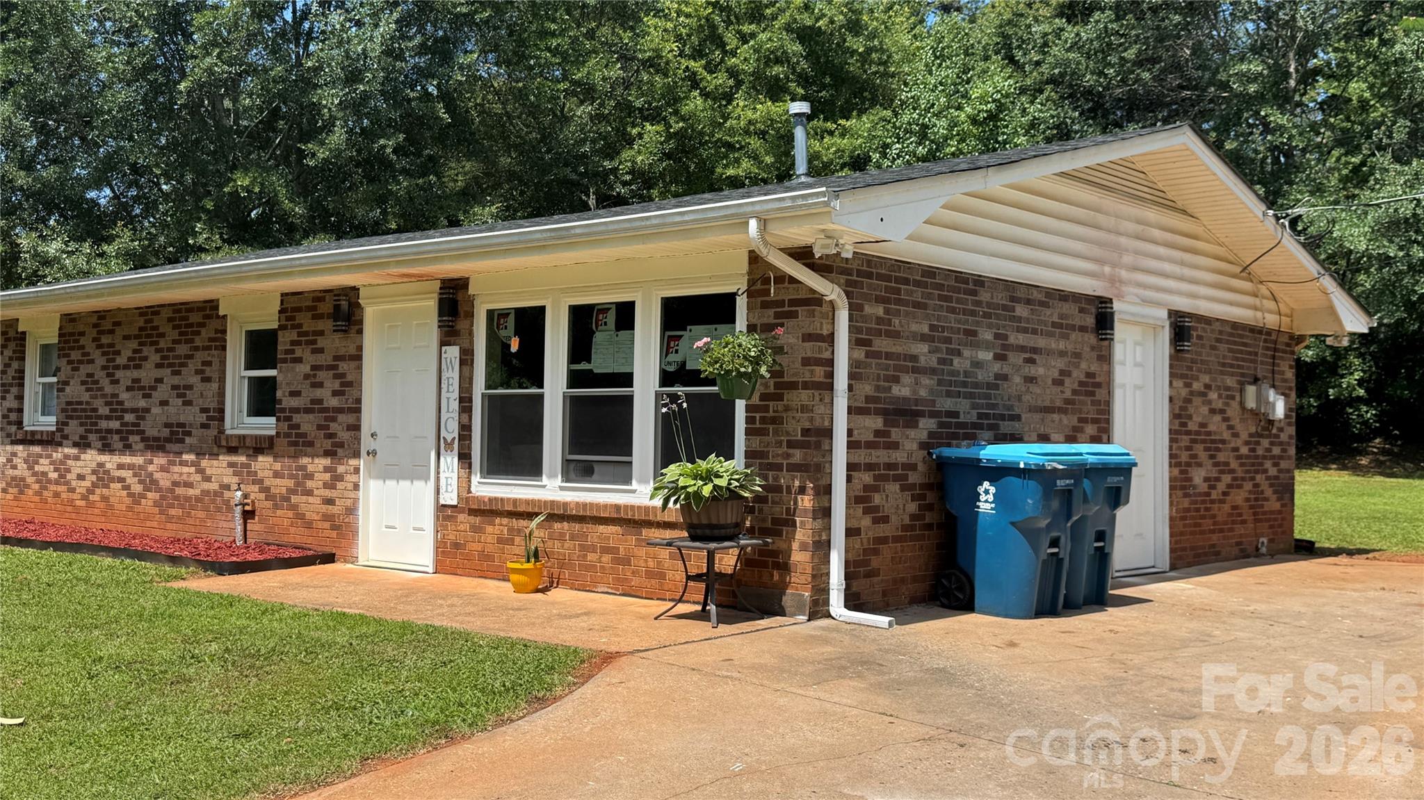 143 Mountain View Street — Forest City
