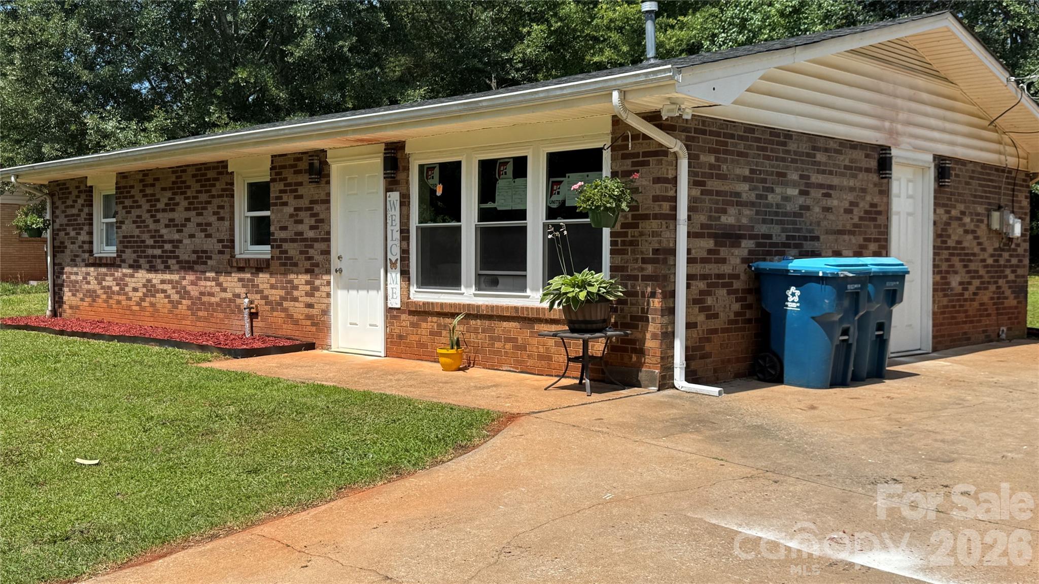 143 Mountain View Street — Forest City