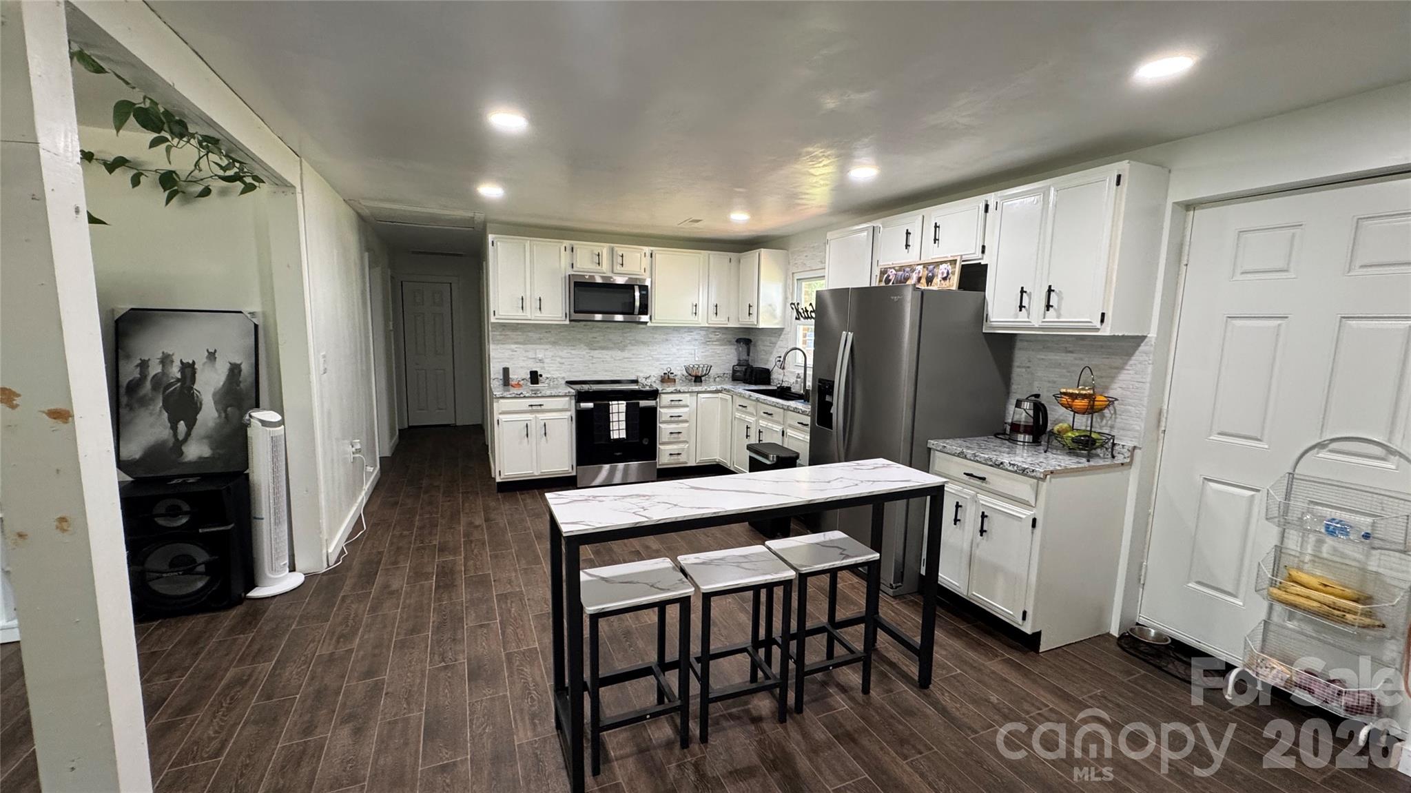 143 Mountain View Street — Forest City