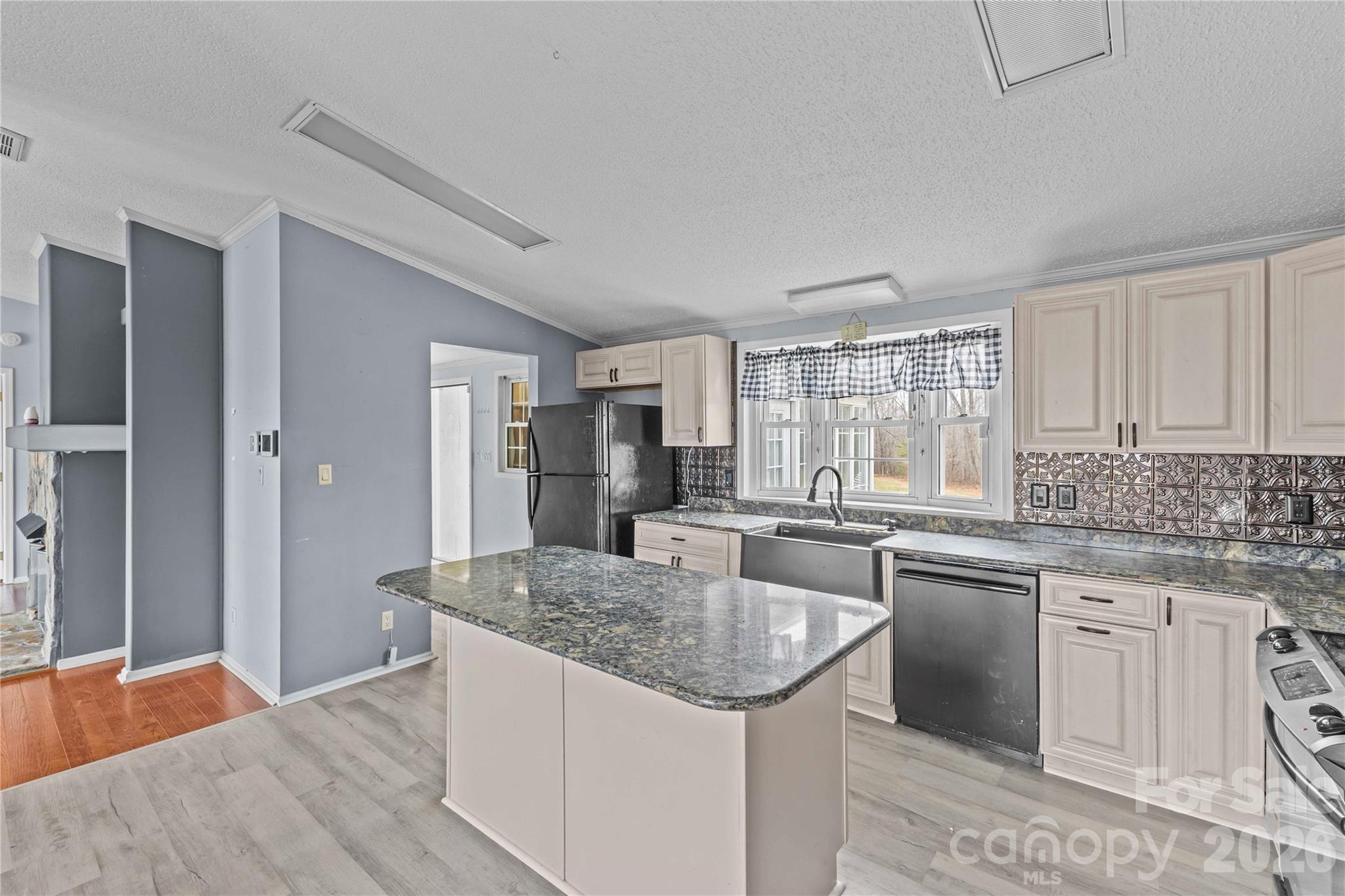 415 Massey Deal Road — Statesville
