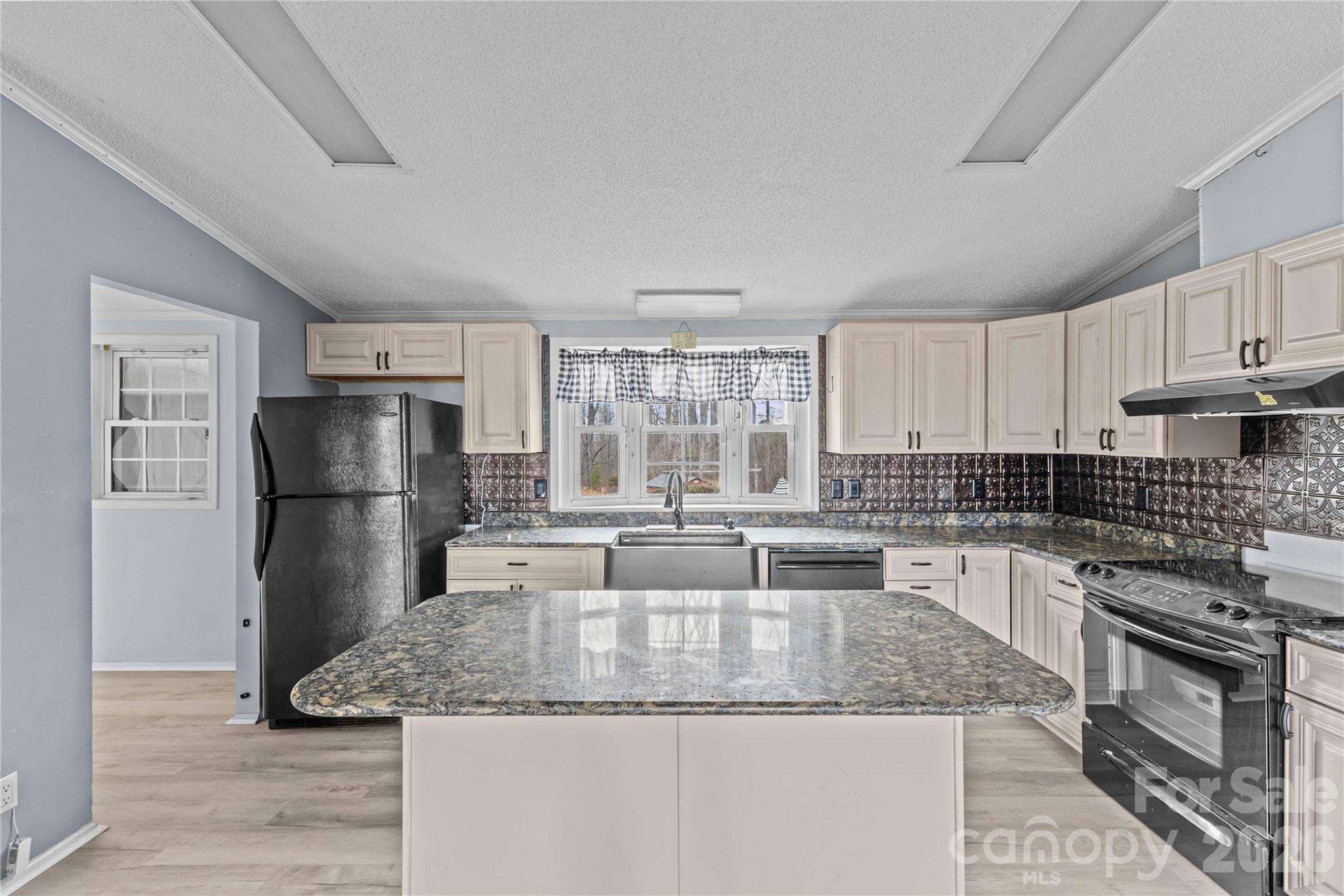415 Massey Deal Road — Statesville