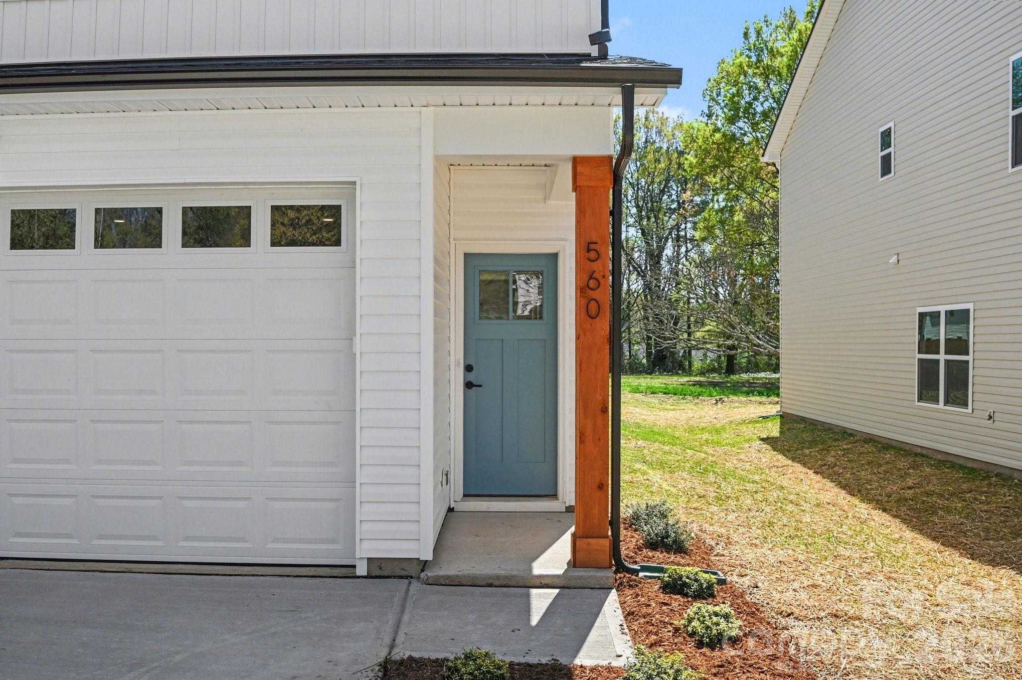 560 W Wilson Avenue — Mooresville