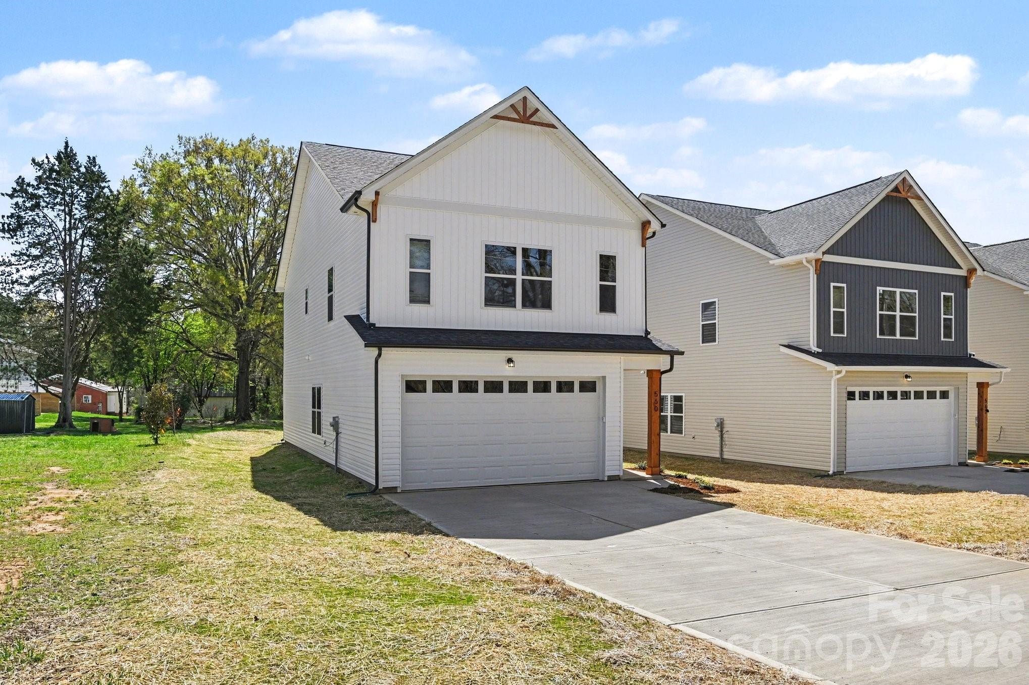 560 W Wilson Avenue — Mooresville