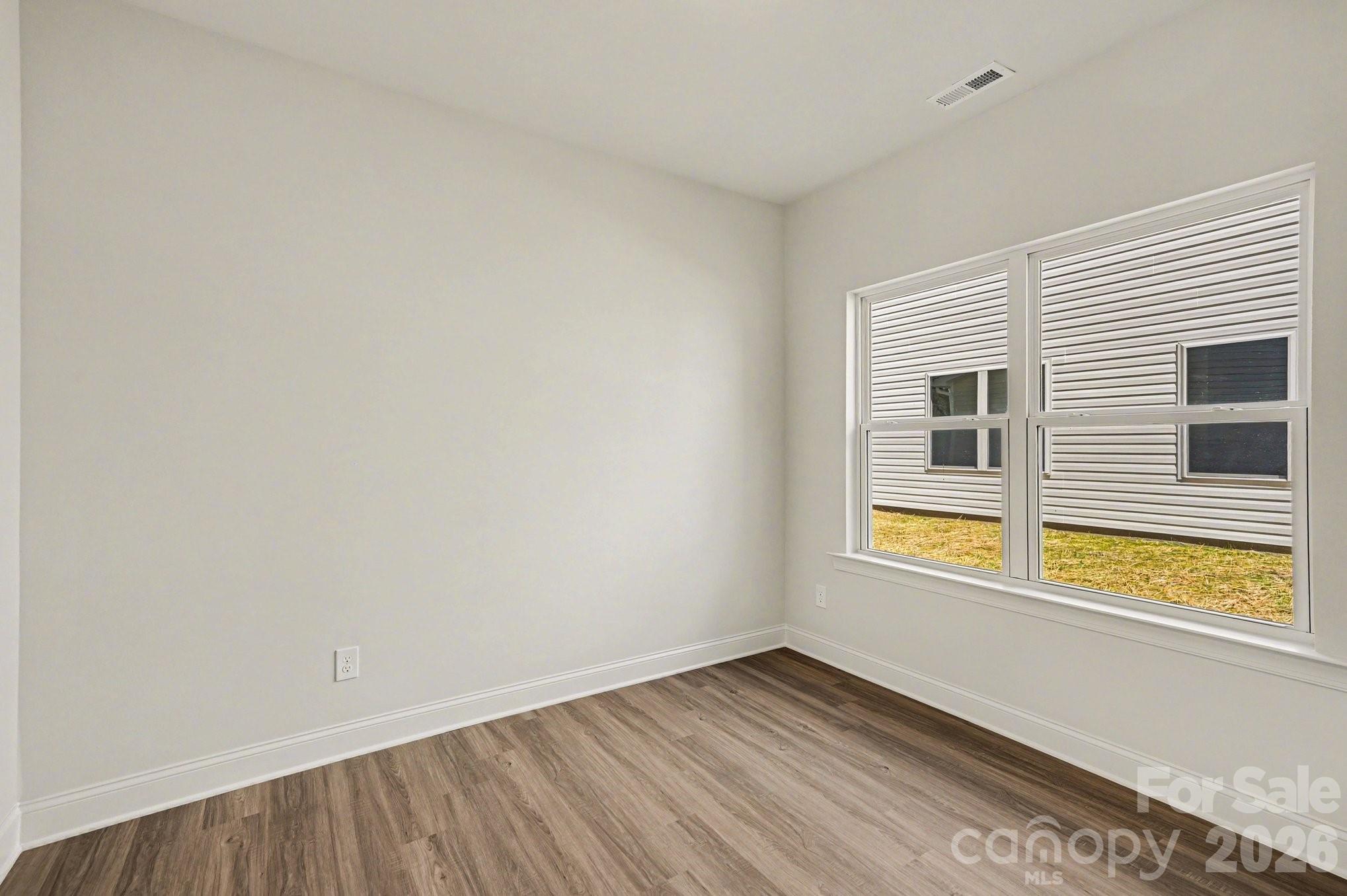 562 W Wilson Avenue — Mooresville
