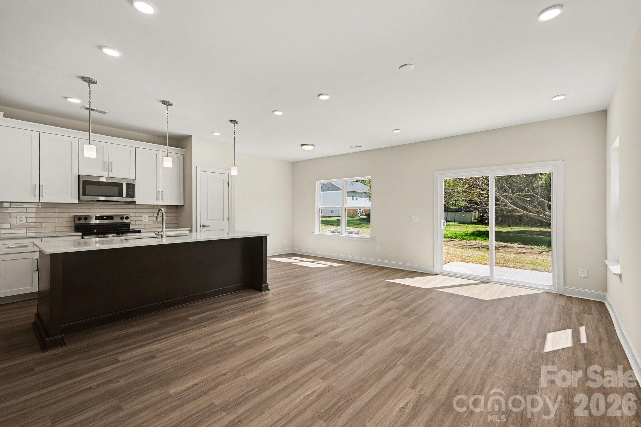 562 W Wilson Avenue — Mooresville