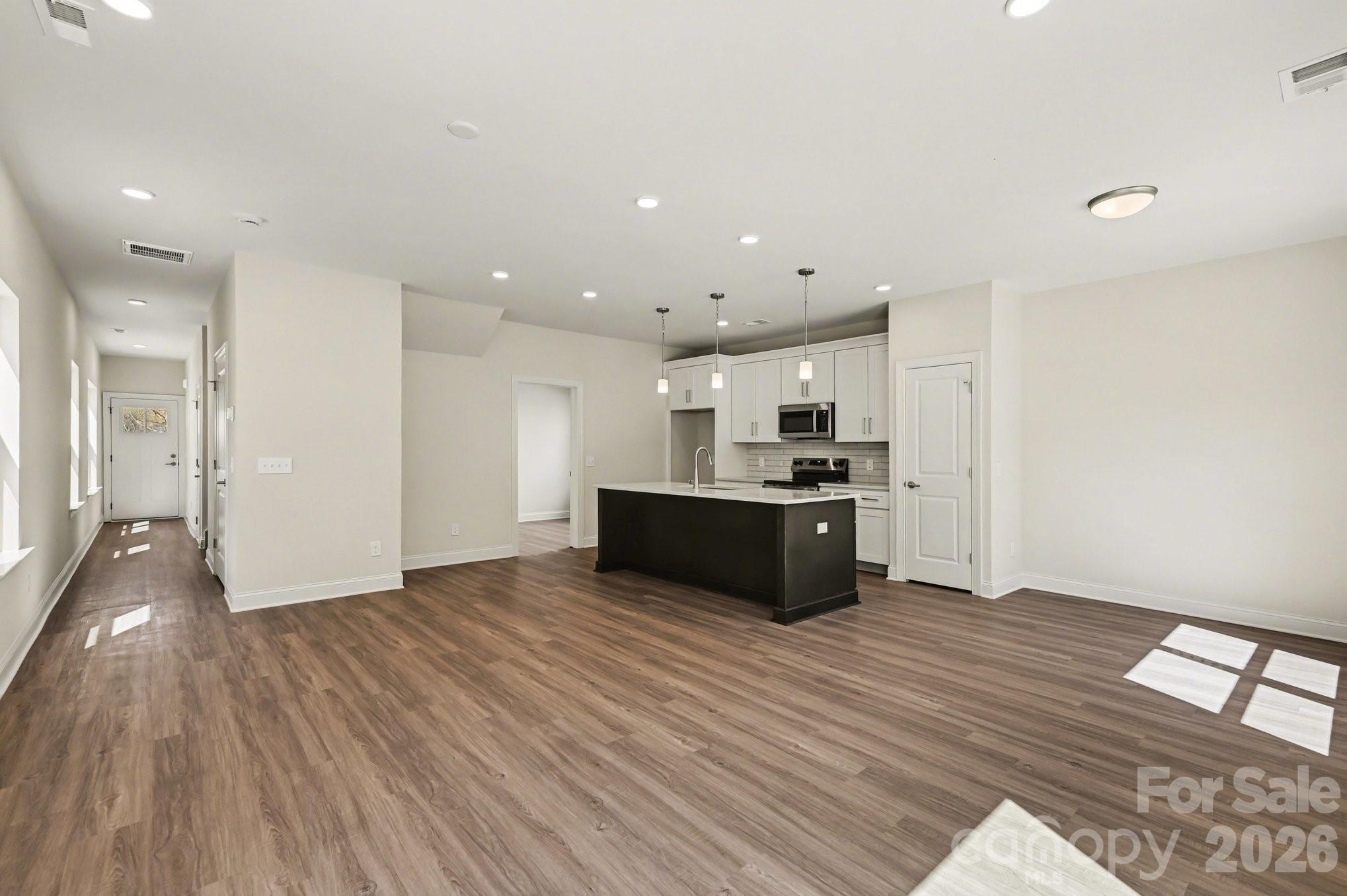 562 W Wilson Avenue — Mooresville