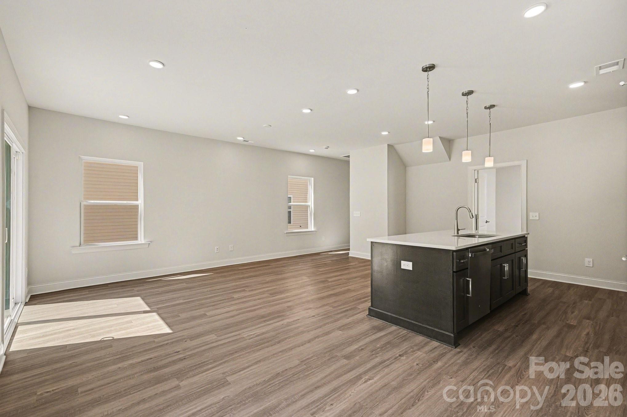 562 W Wilson Avenue — Mooresville