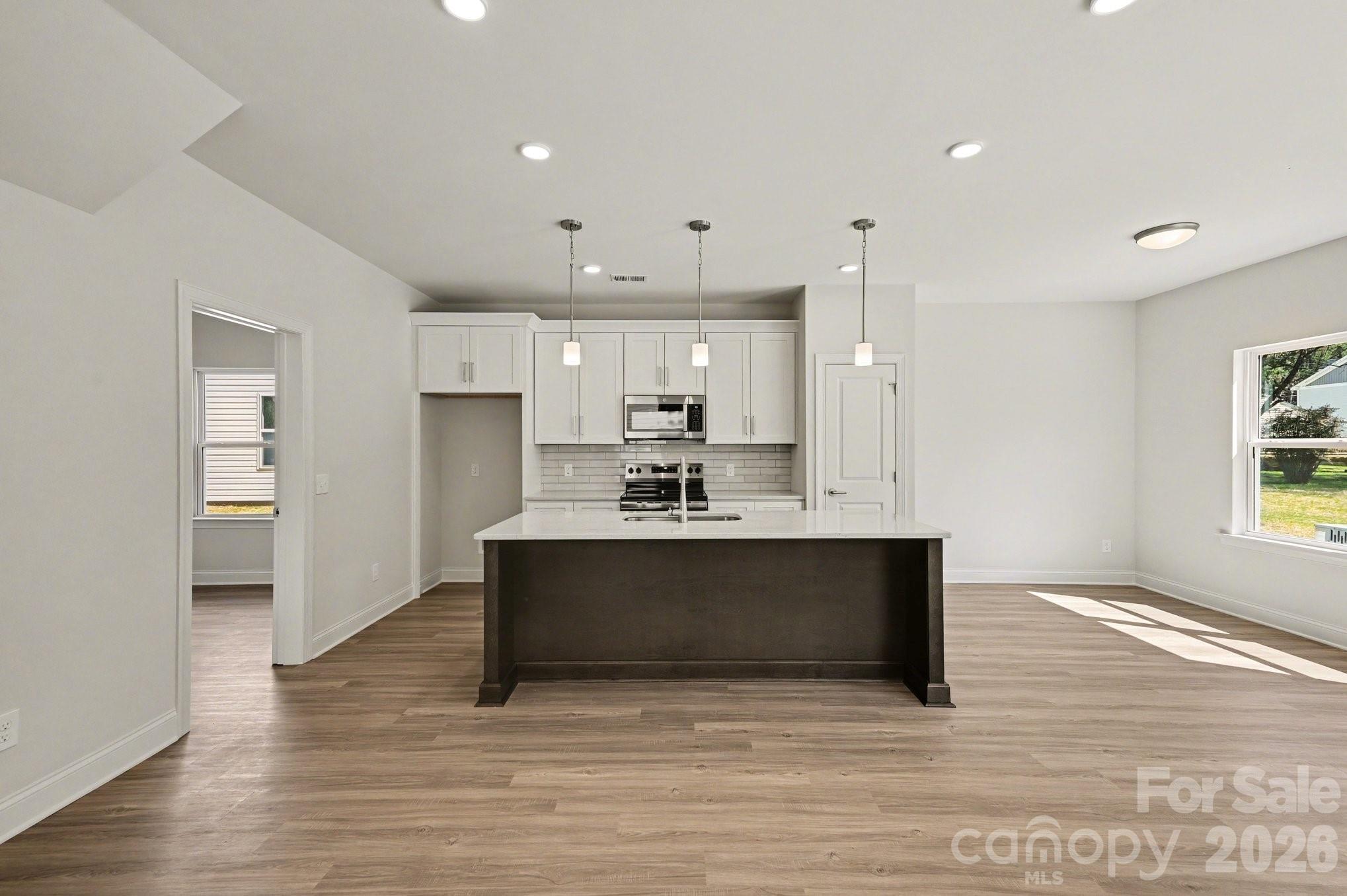 562 W Wilson Avenue — Mooresville