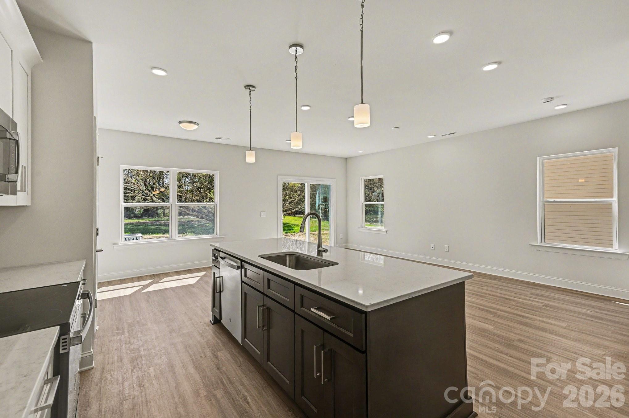 562 W Wilson Avenue — Mooresville