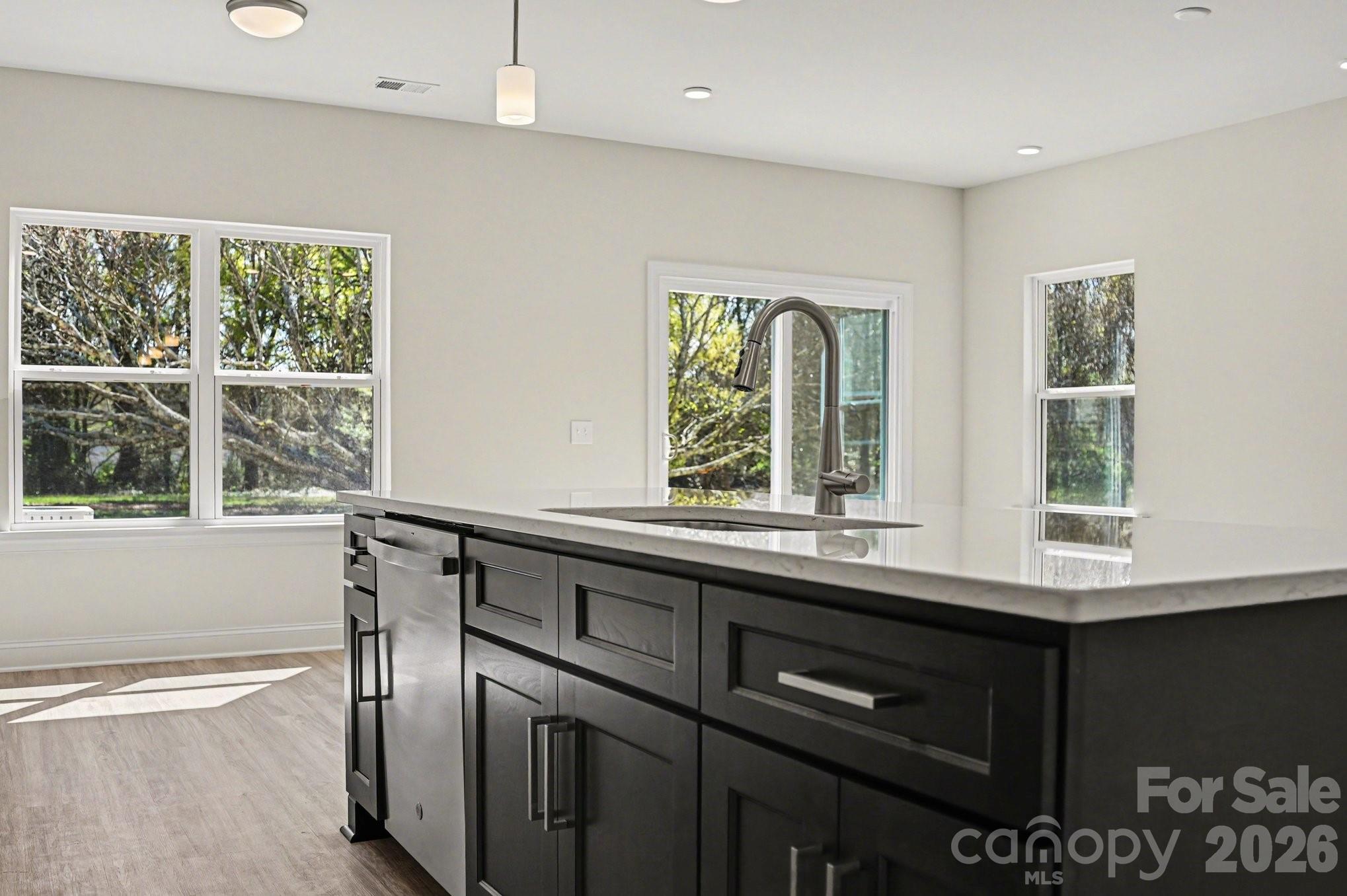 562 W Wilson Avenue — Mooresville