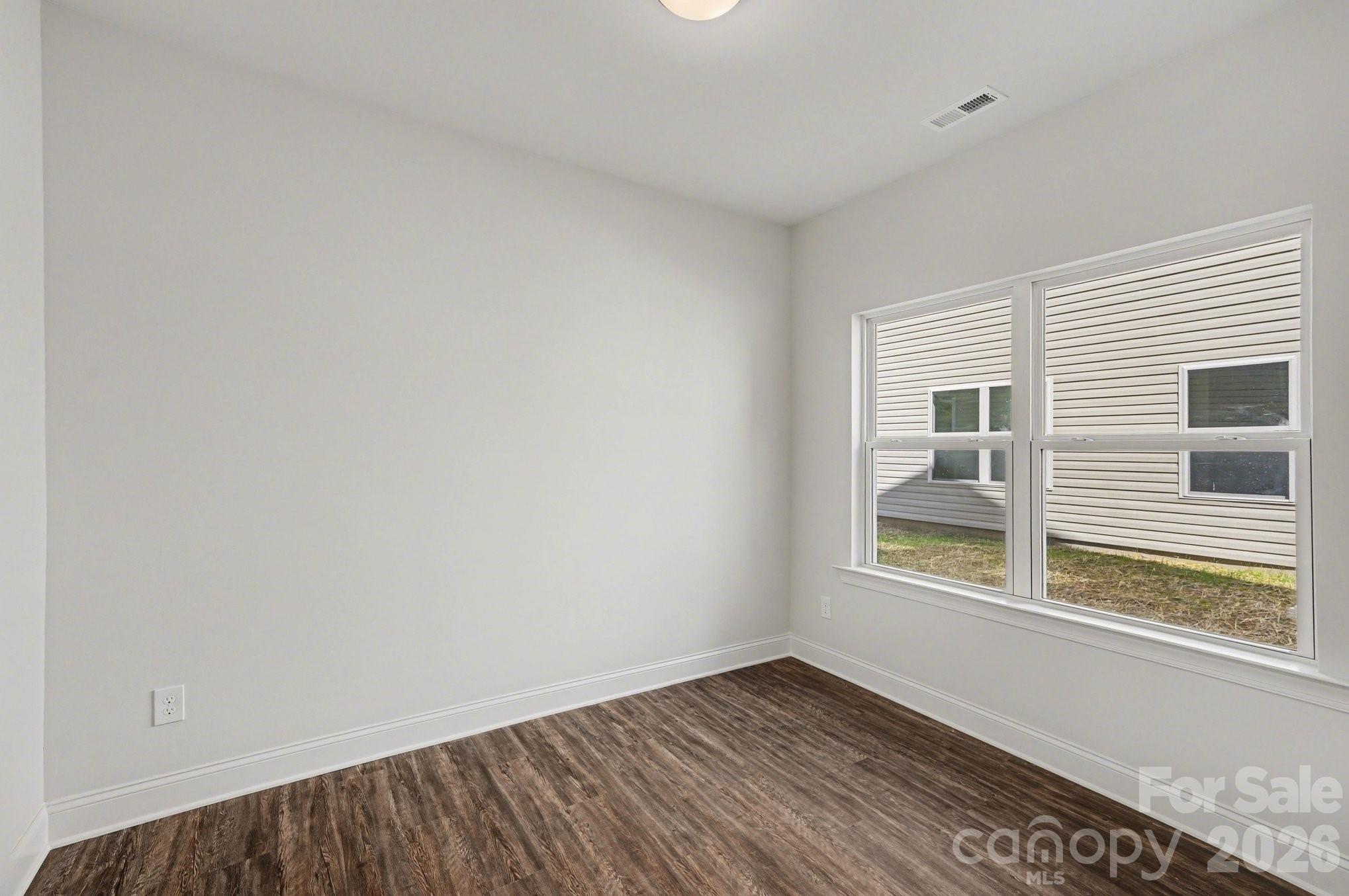 564 W Wilson Avenue — Mooresville
