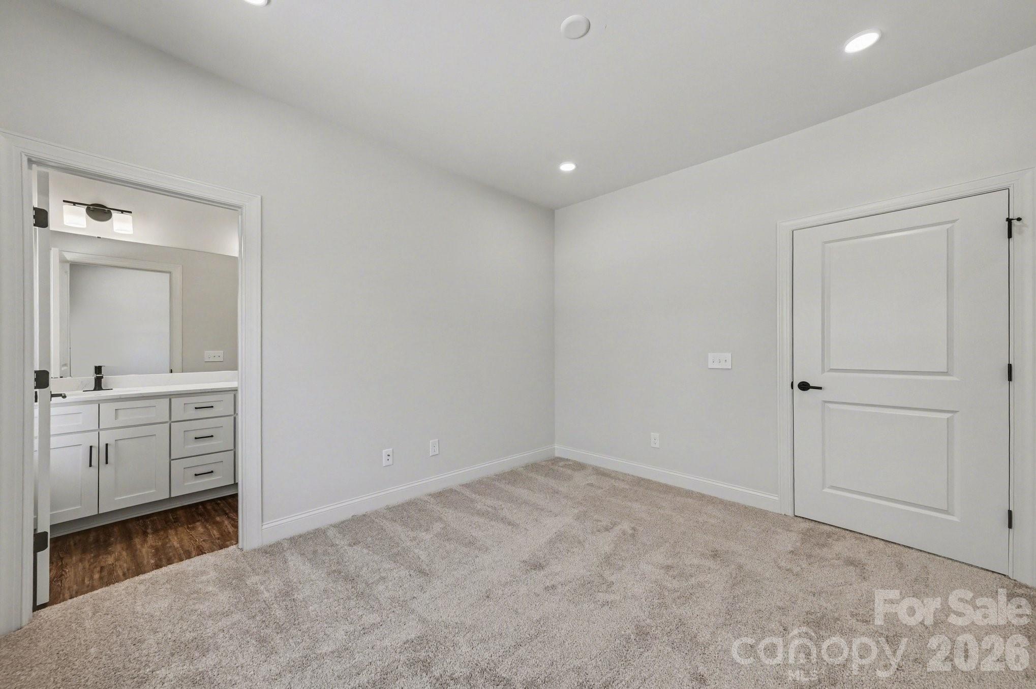 564 W Wilson Avenue — Mooresville
