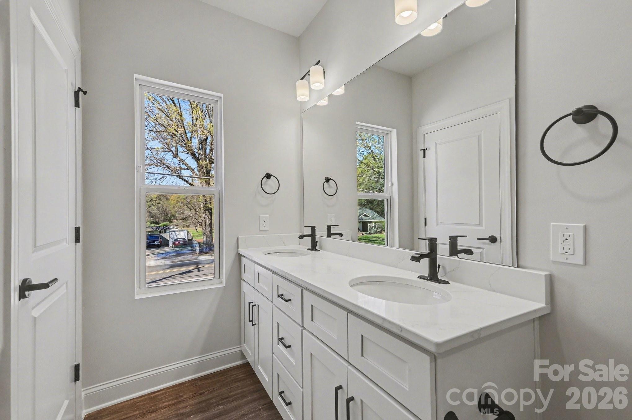 564 W Wilson Avenue — Mooresville