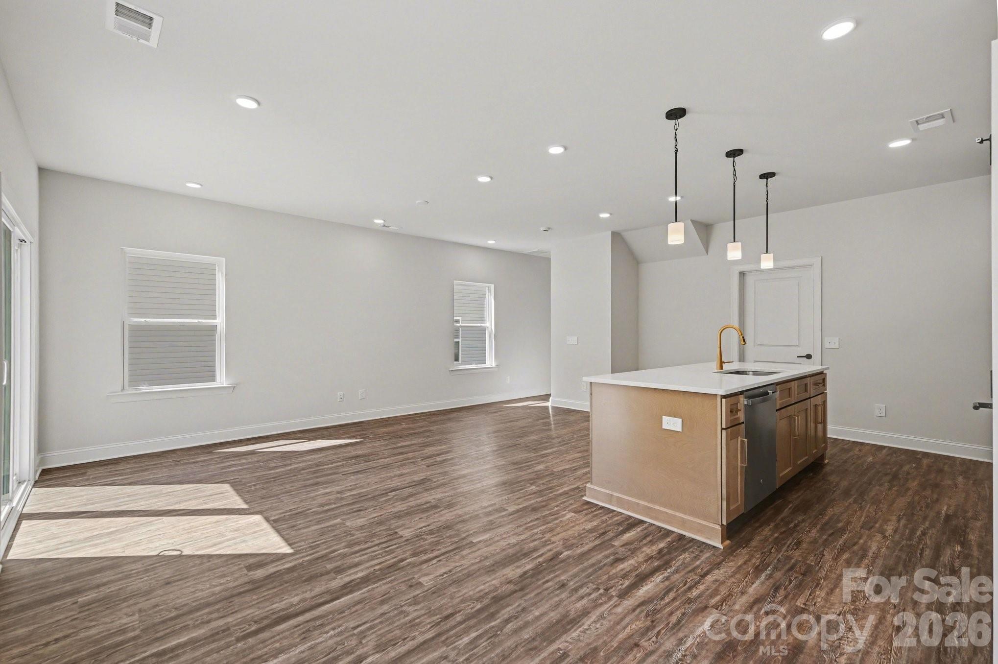 564 W Wilson Avenue — Mooresville
