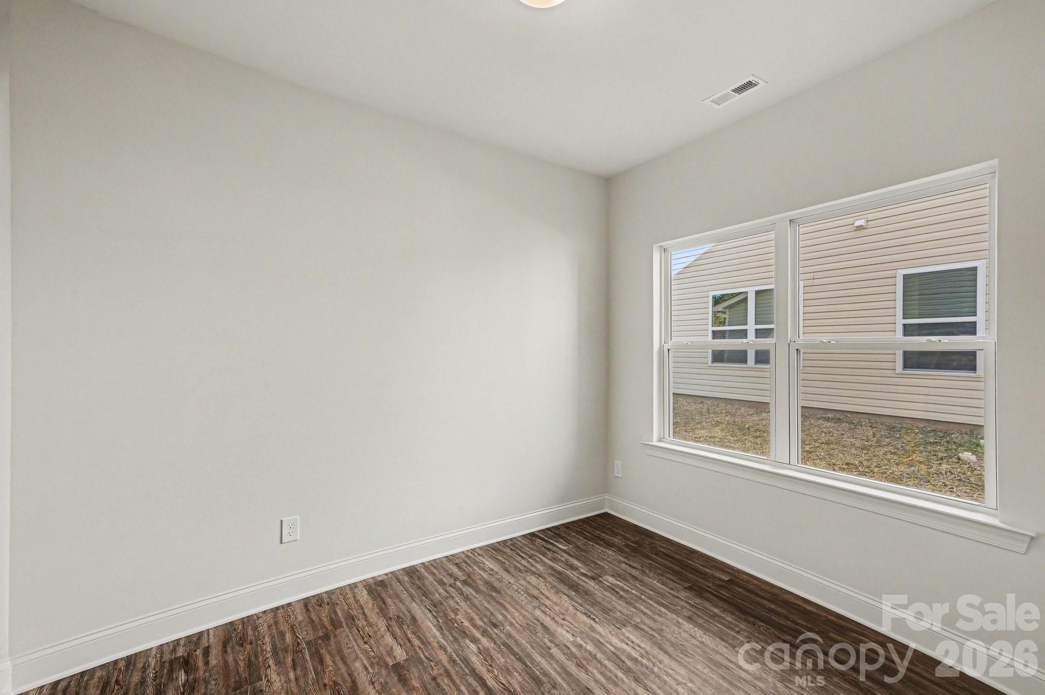566 W Wilson Avenue — Mooresville