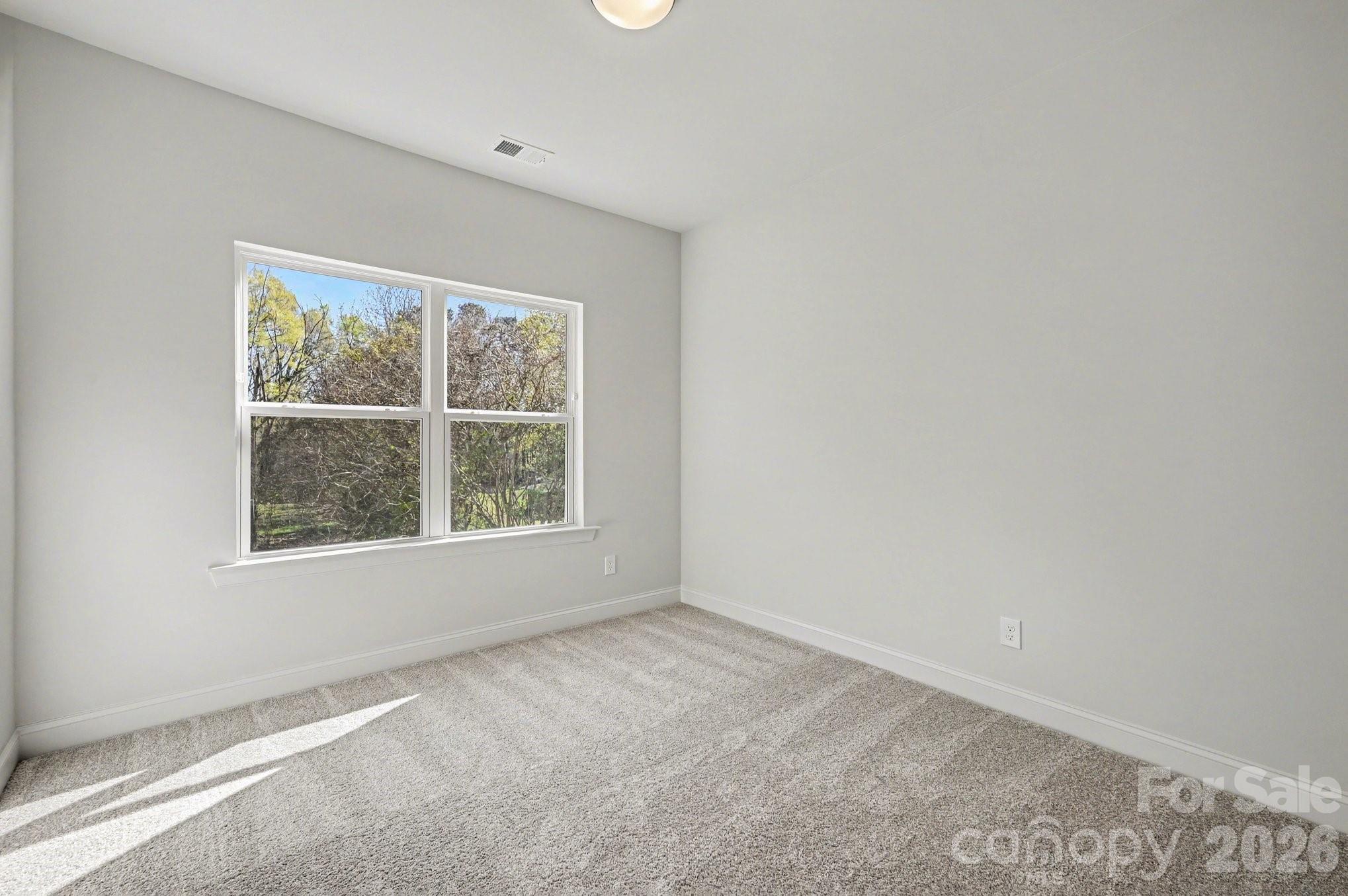 566 W Wilson Avenue — Mooresville