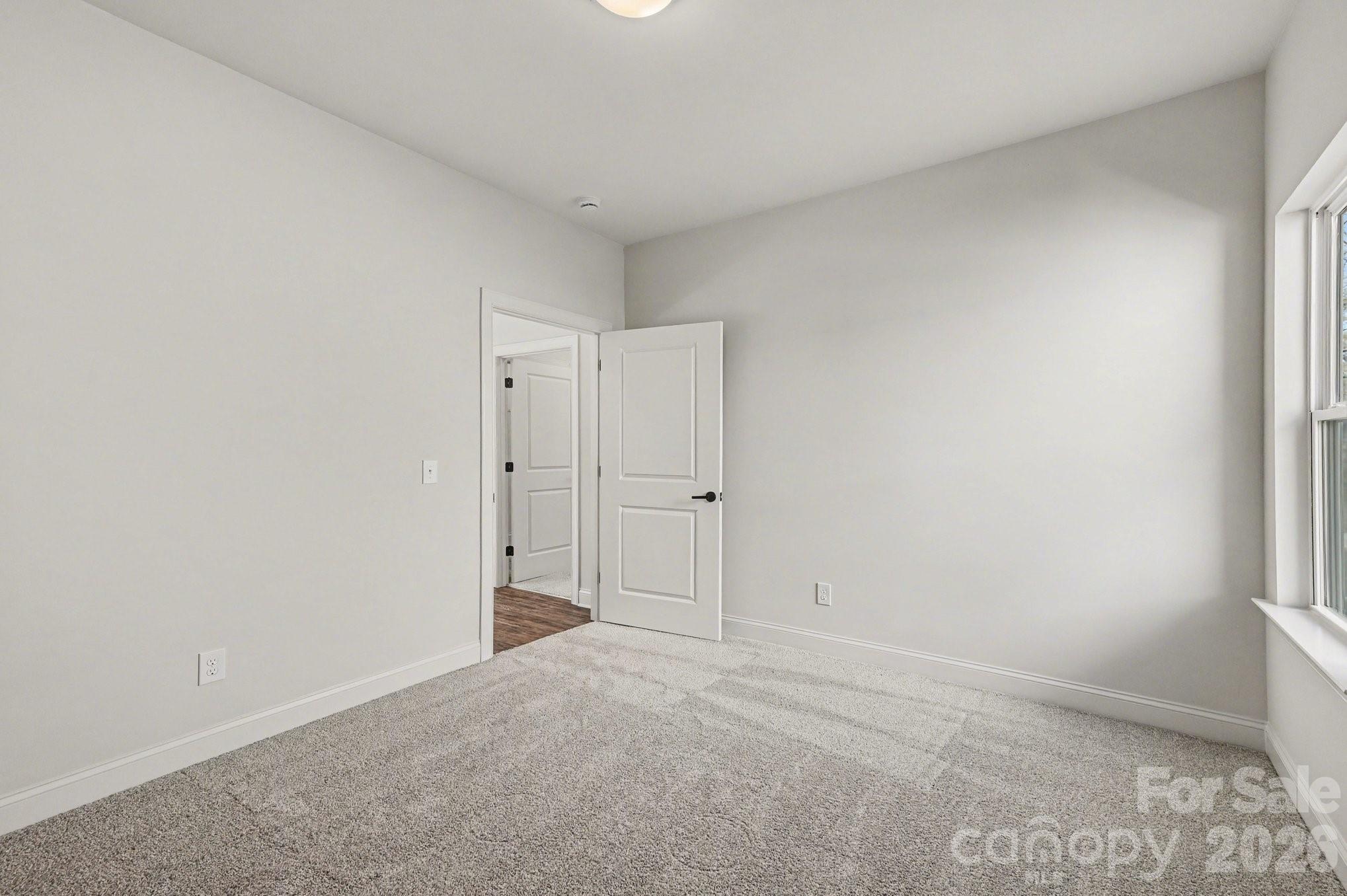 566 W Wilson Avenue — Mooresville