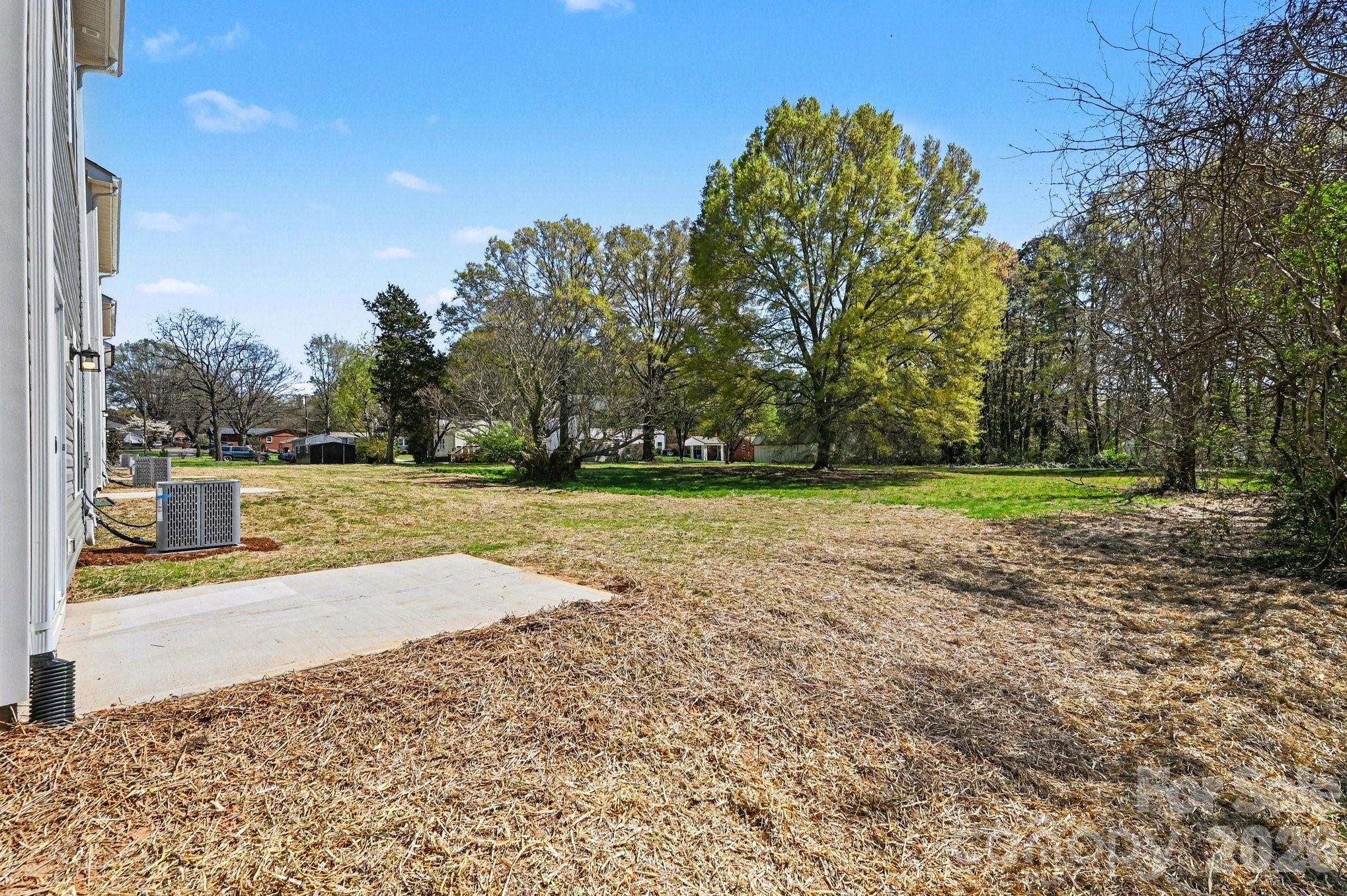 566 W Wilson Avenue — Mooresville