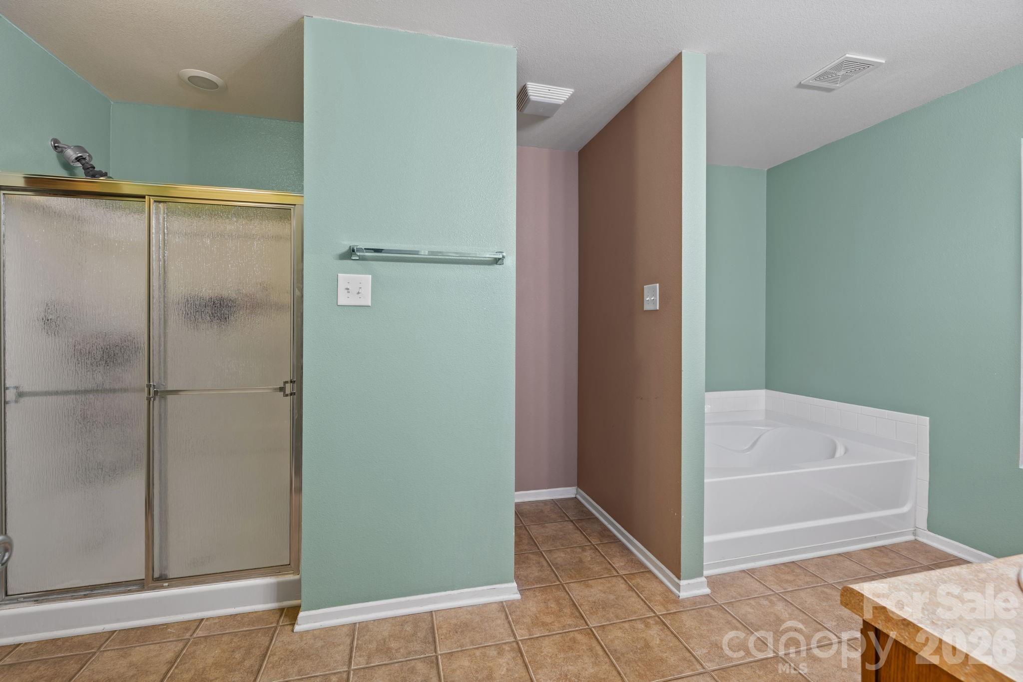 6127 Blue Ash Lane — Charlotte
