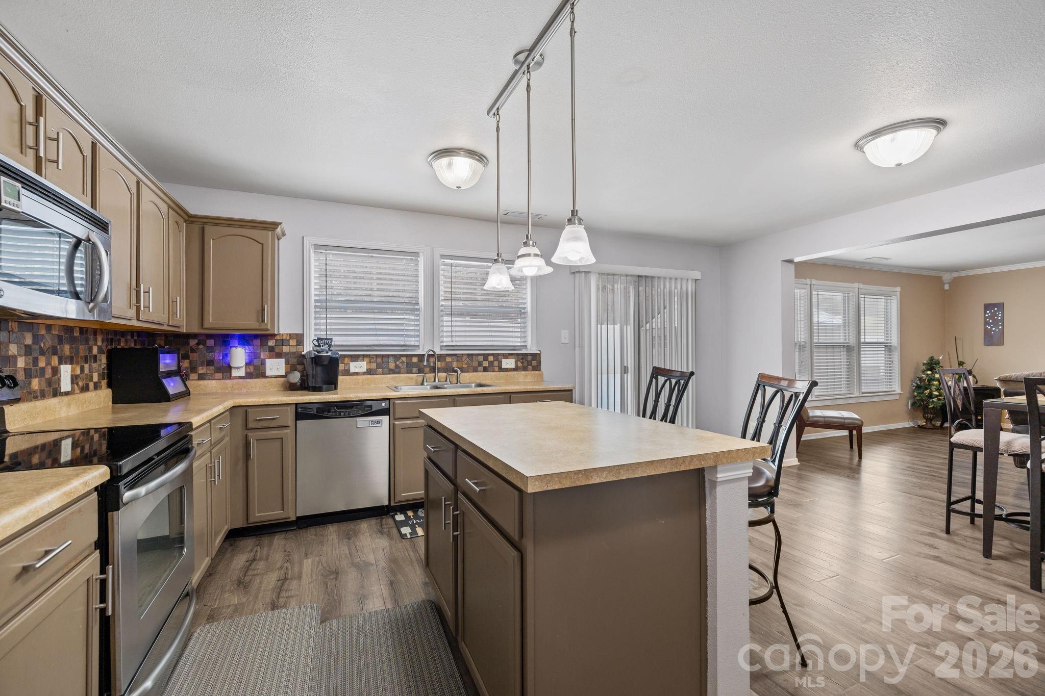 6127 Blue Ash Lane — Charlotte