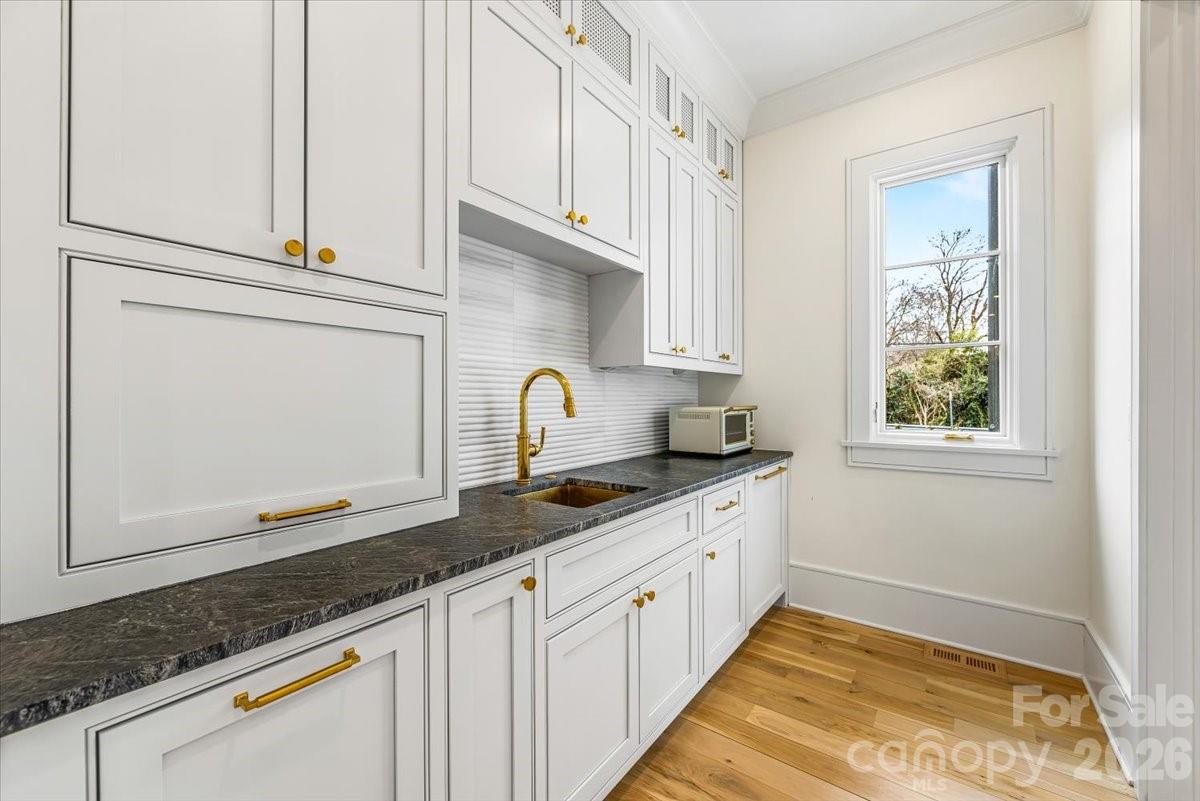 1614 Princeton Avenue — Charlotte