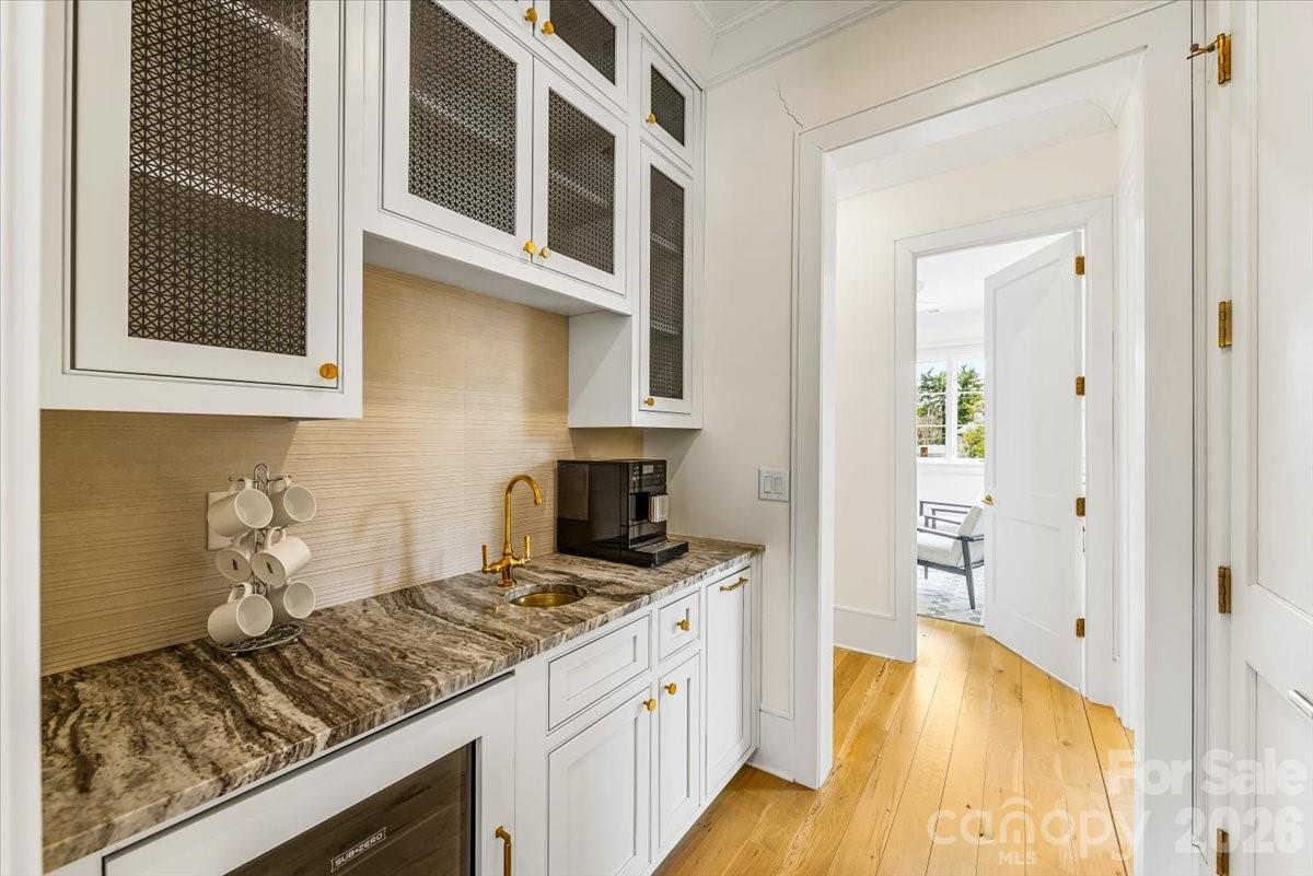 1614 Princeton Avenue — Charlotte
