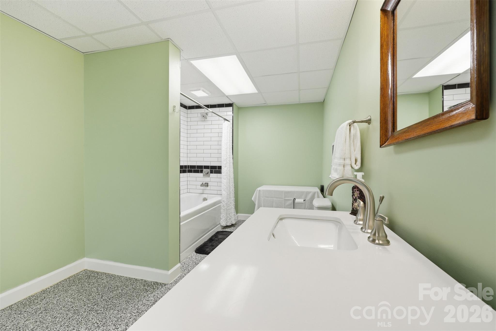 173 Chestnut Grove Road — Statesville