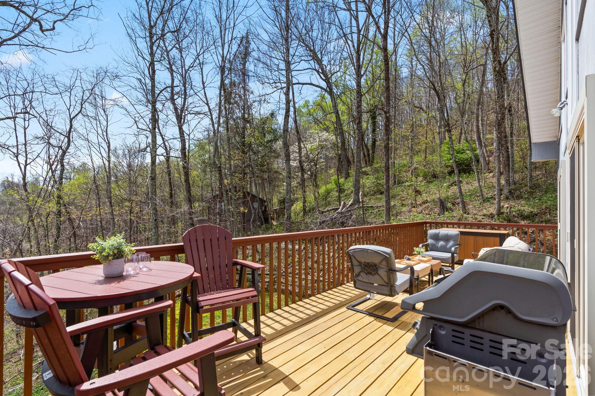 108 Hickory Forest Road — Fairview