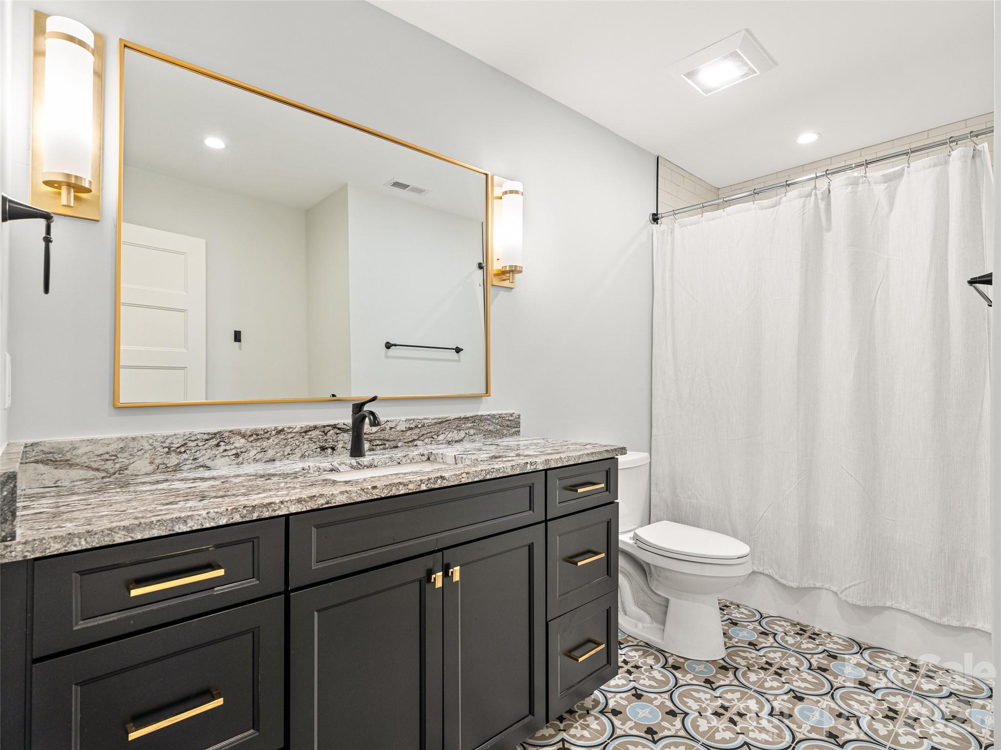 17 Ashe Park Circle — Asheville