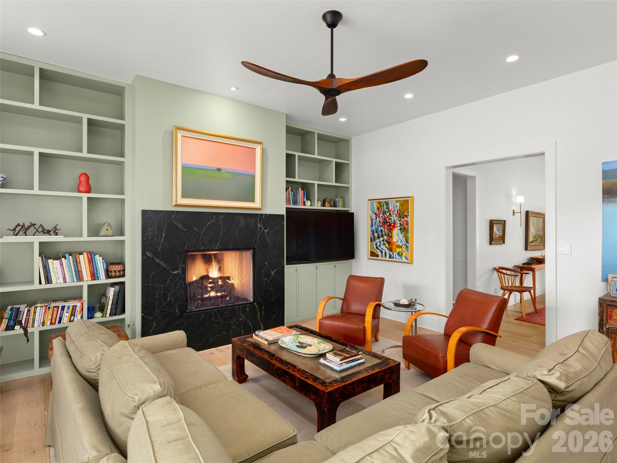 206 Kelmscott Lane — Asheville