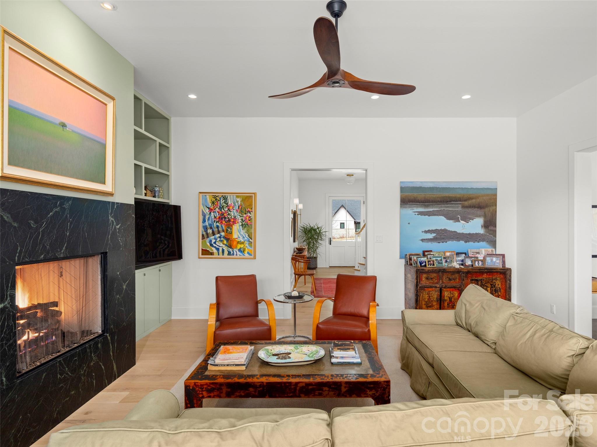 206 Kelmscott Lane — Asheville
