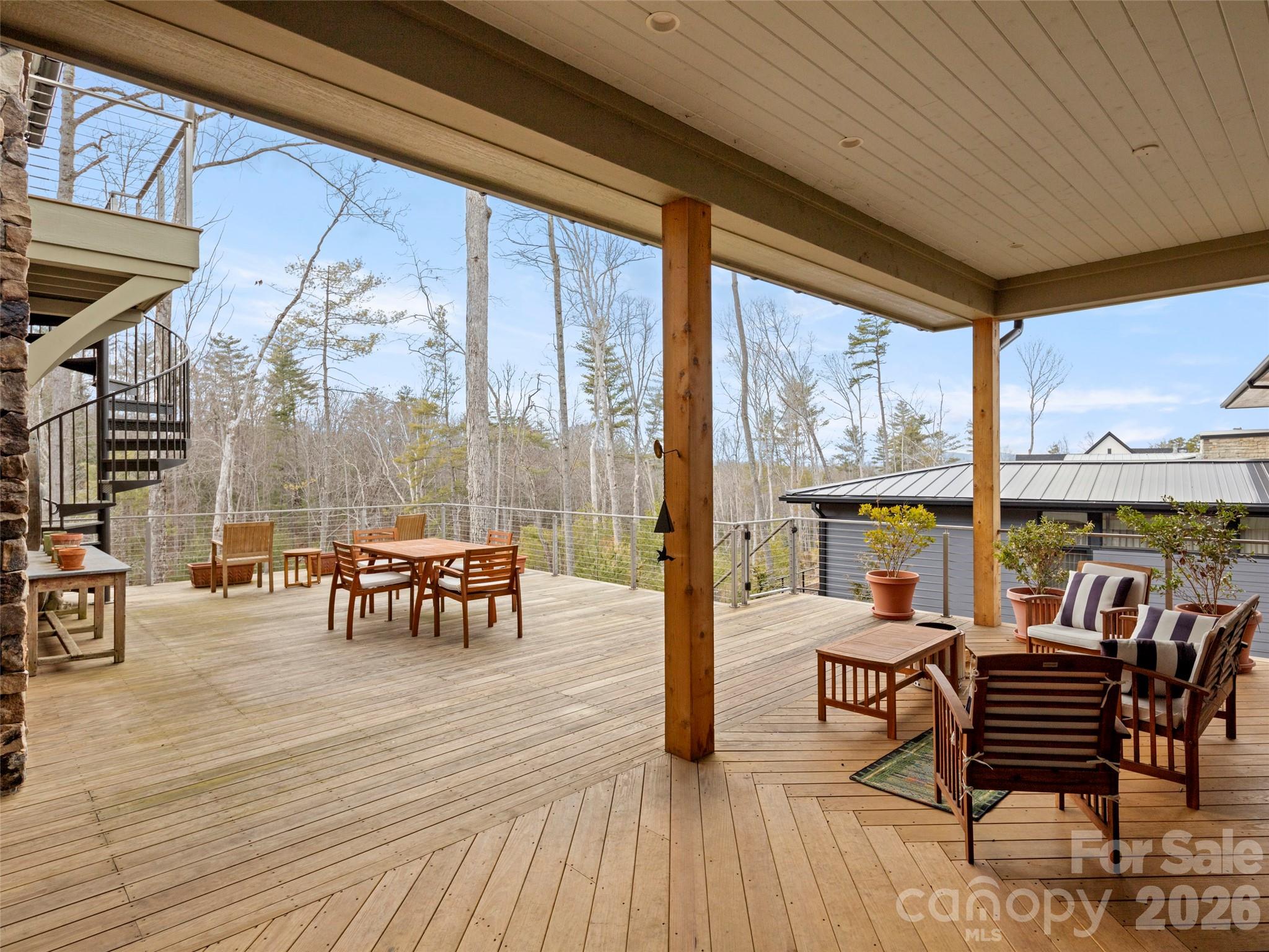 206 Kelmscott Lane — Asheville